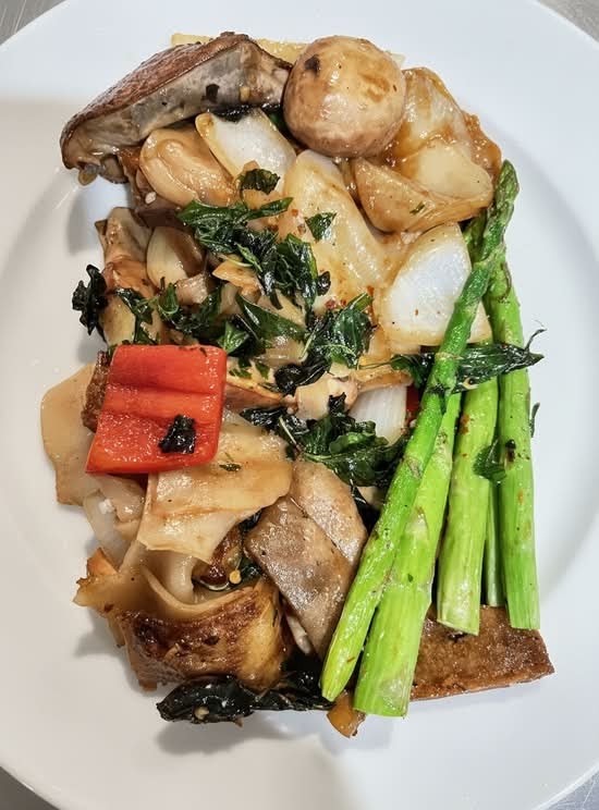 Araya's Place: food & drinks