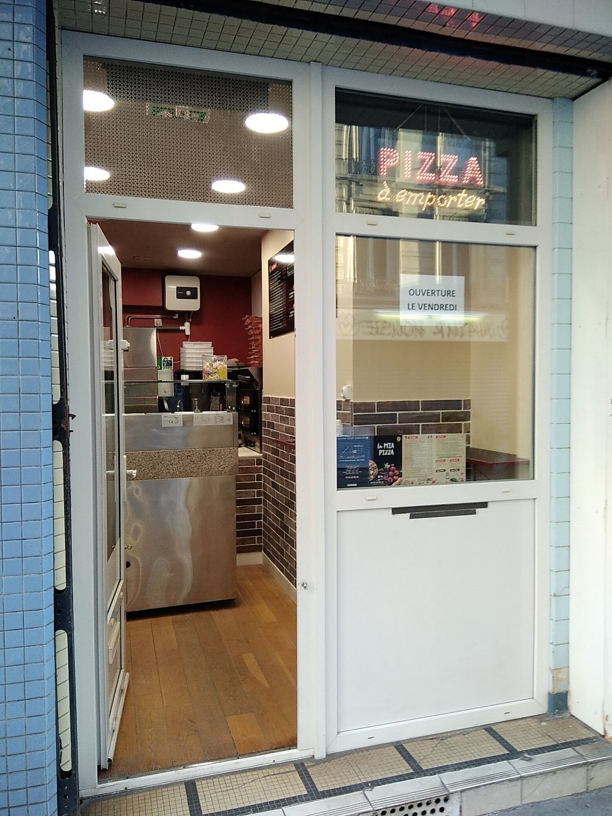 La mia pizza paris 14 :Pizzas Classique & Vegan,Option Pizza SANS GLUTEN**: the place