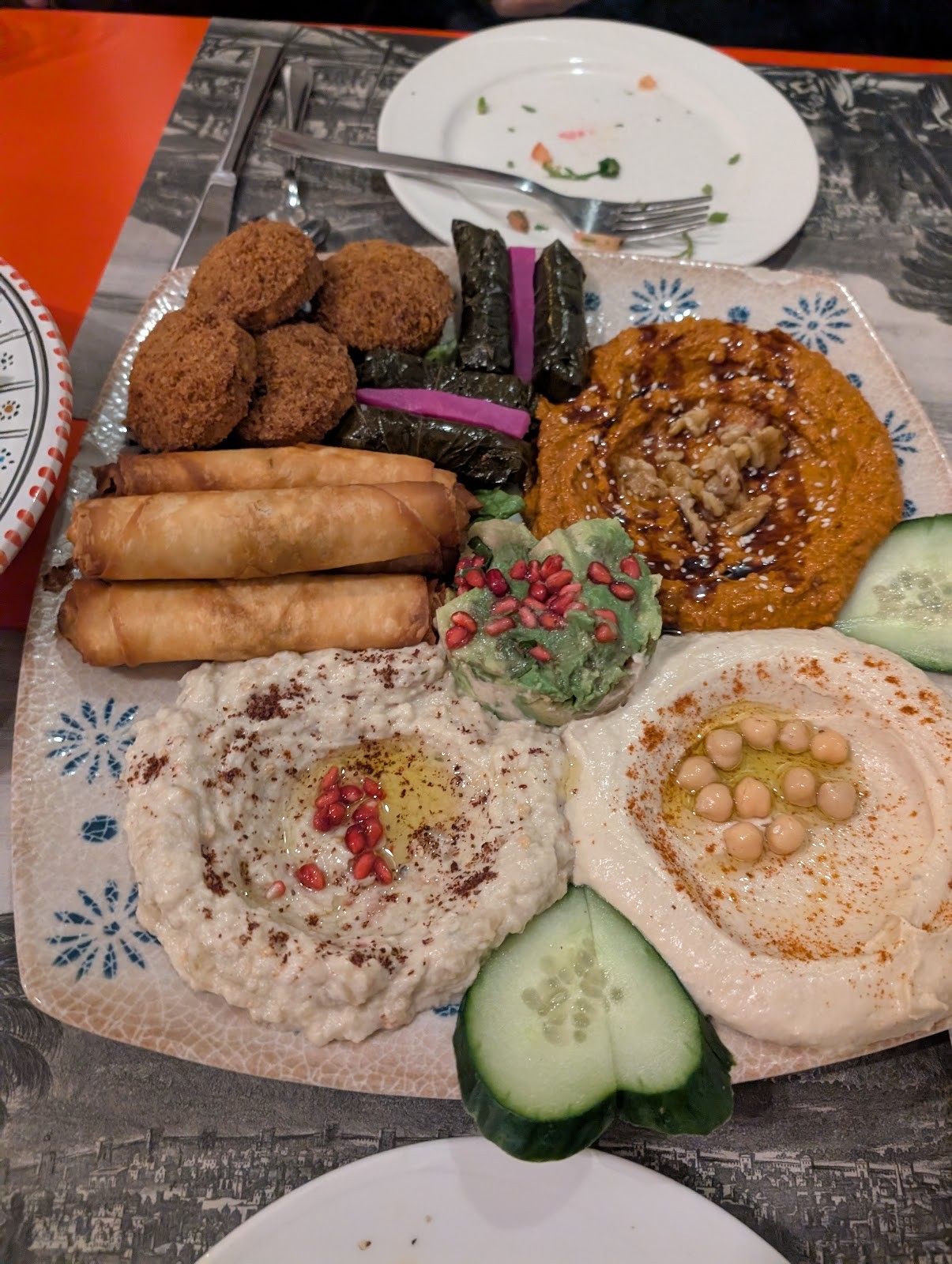 Restaurant DAMAS Josefstrasse: food & drinks