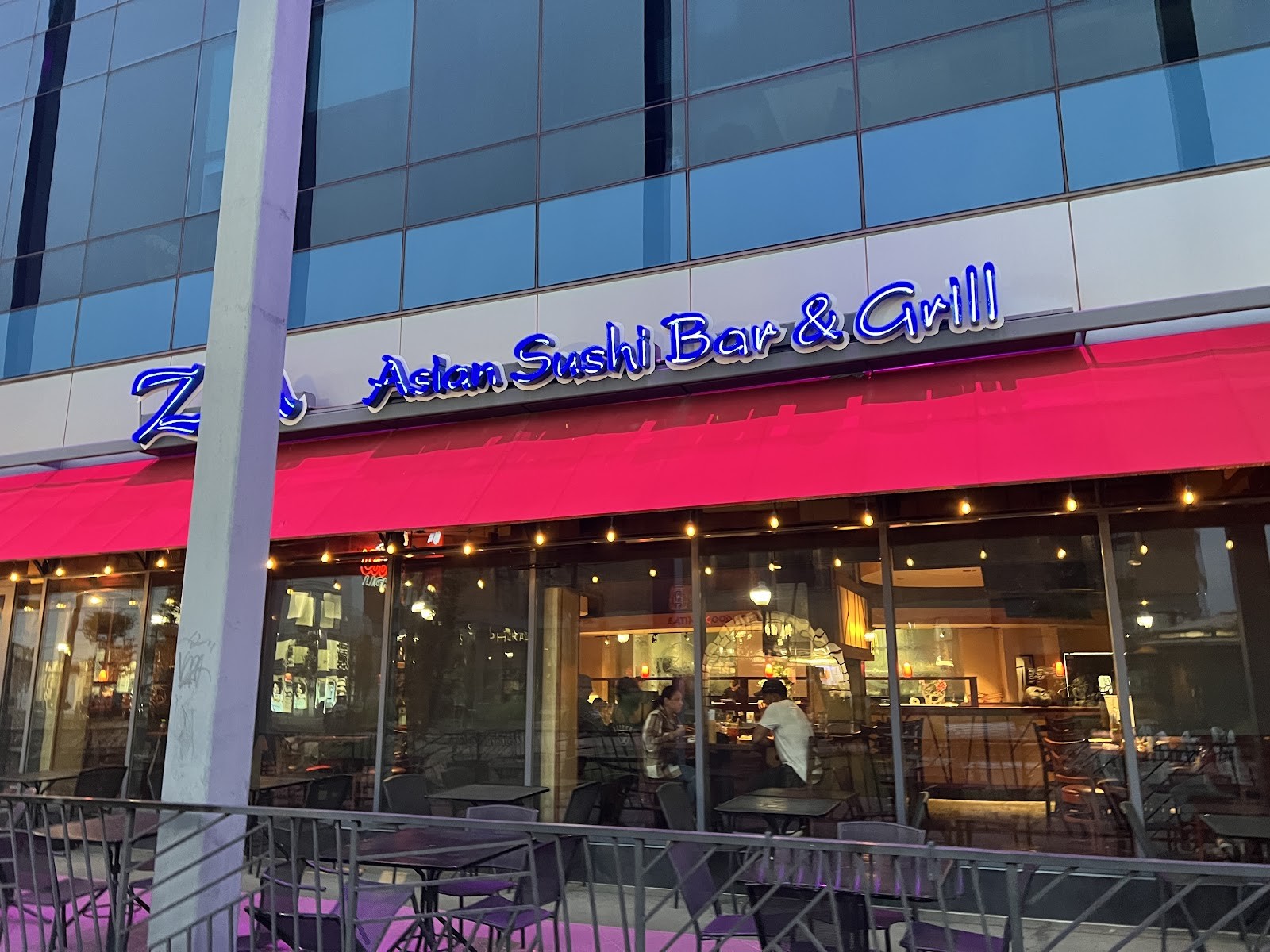Zen Asian Sushi Bar & Grill: the place