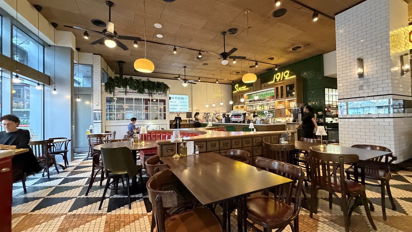Cafe Landwer: the place