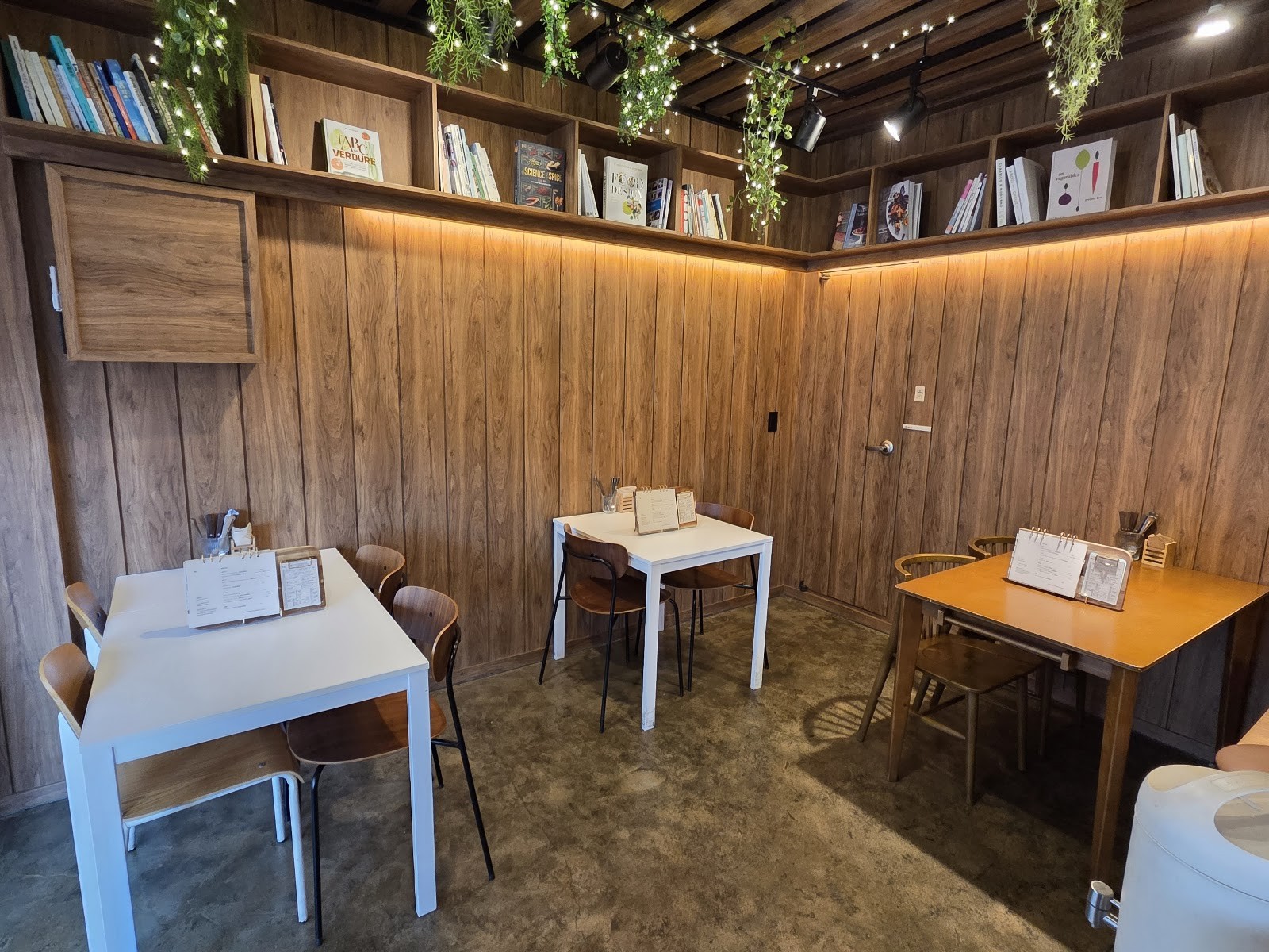 Little Gangster: the place