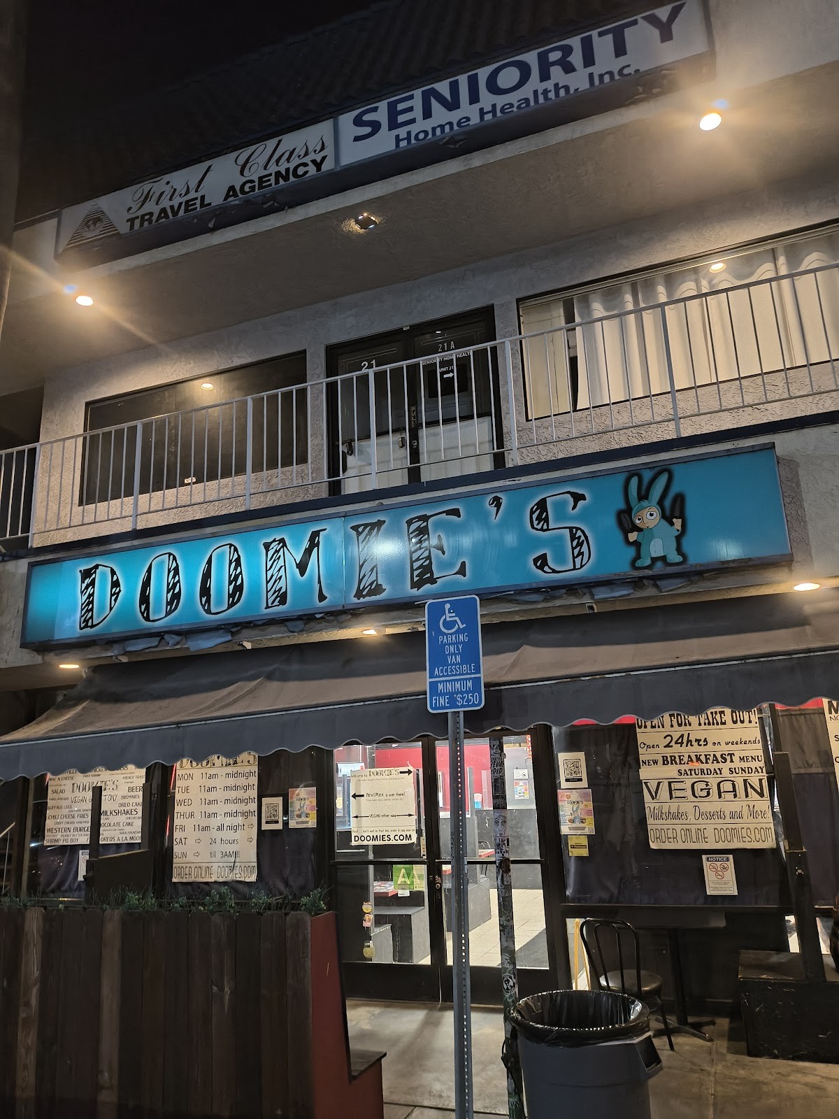 Doomie's Home Cookin': the place