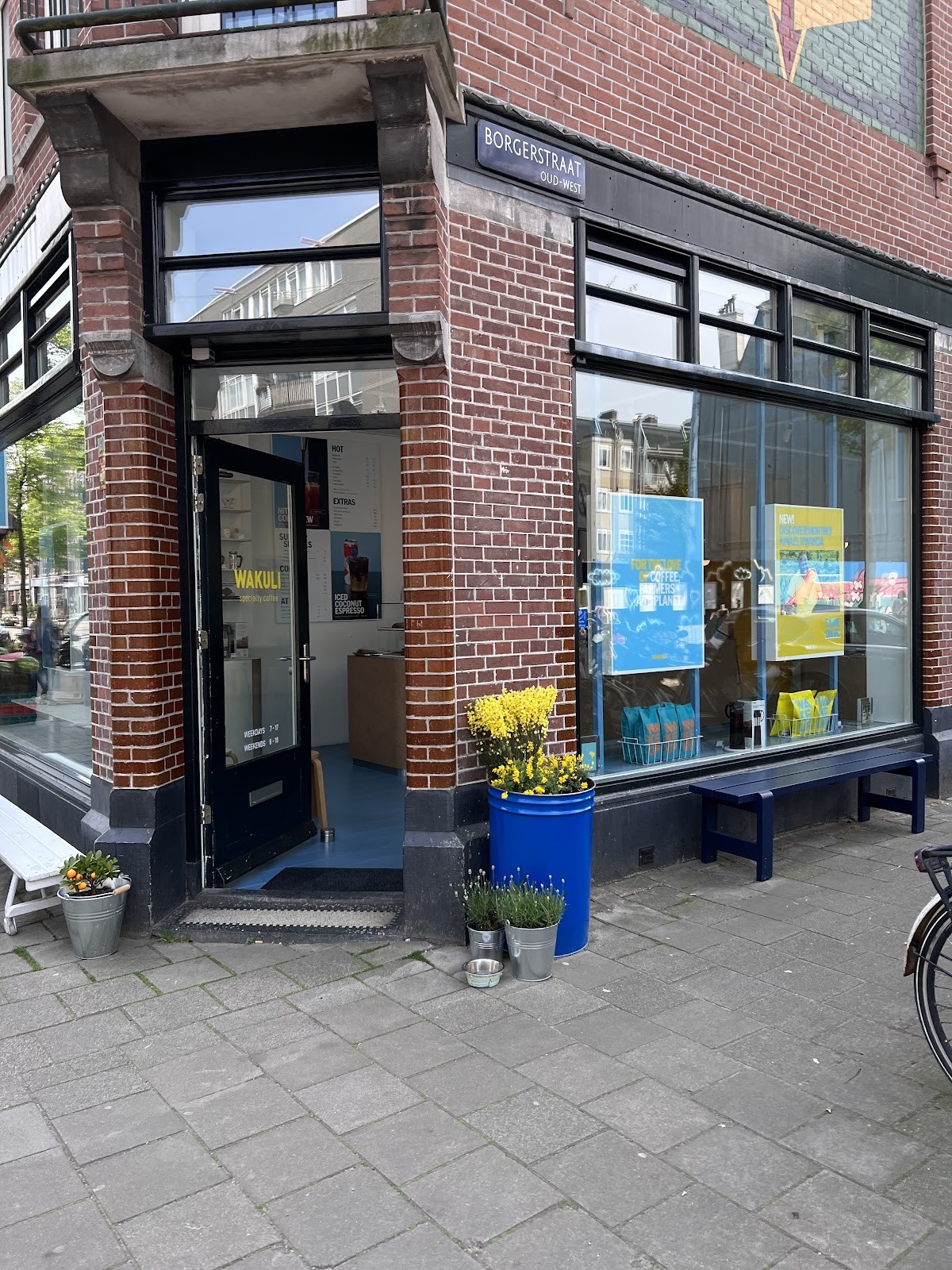 Wakuli Coffee | Jan Pieter Heijestraat: the place