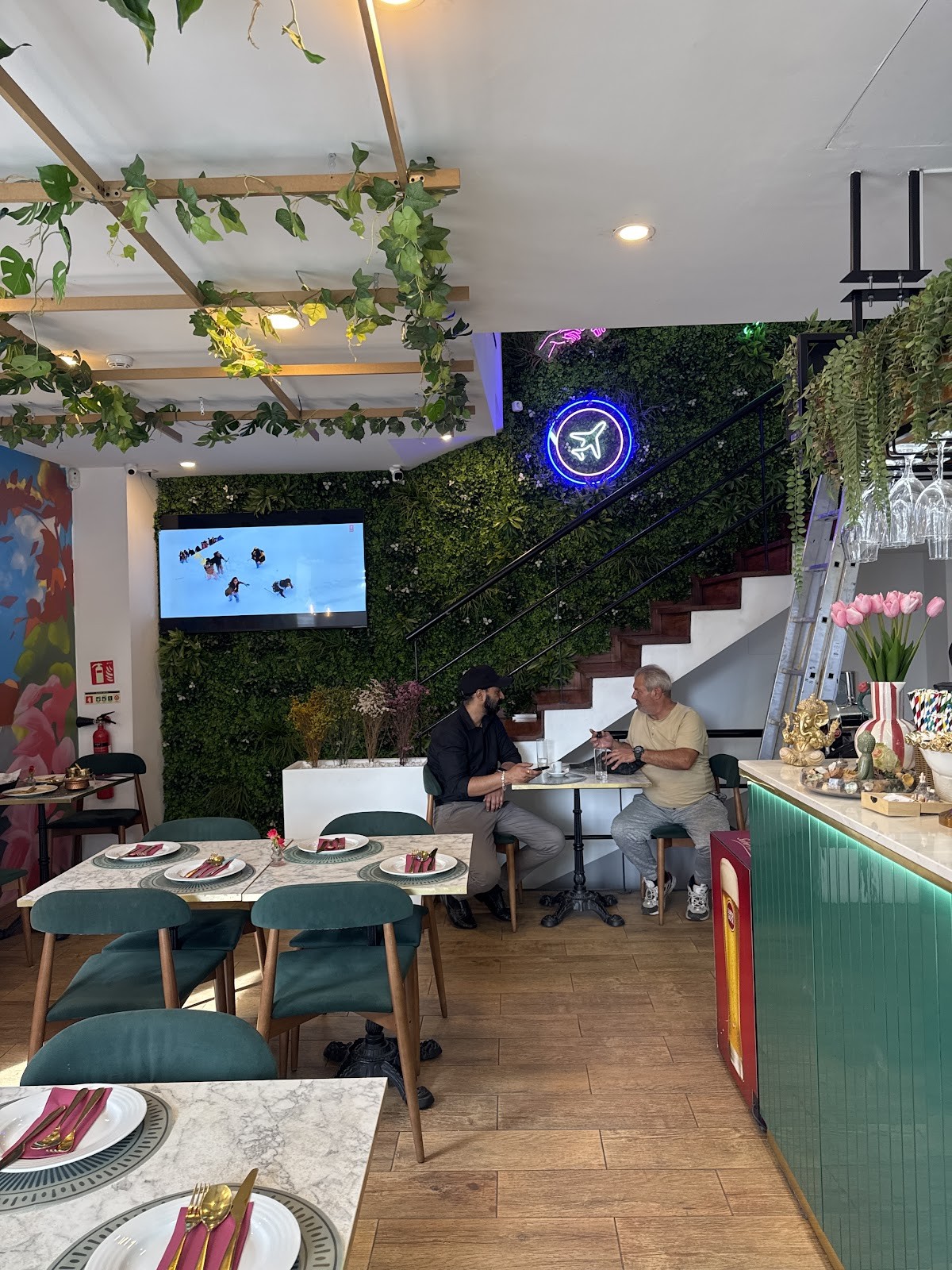 Green Diamond Indian Restaurant & Bar: the place
