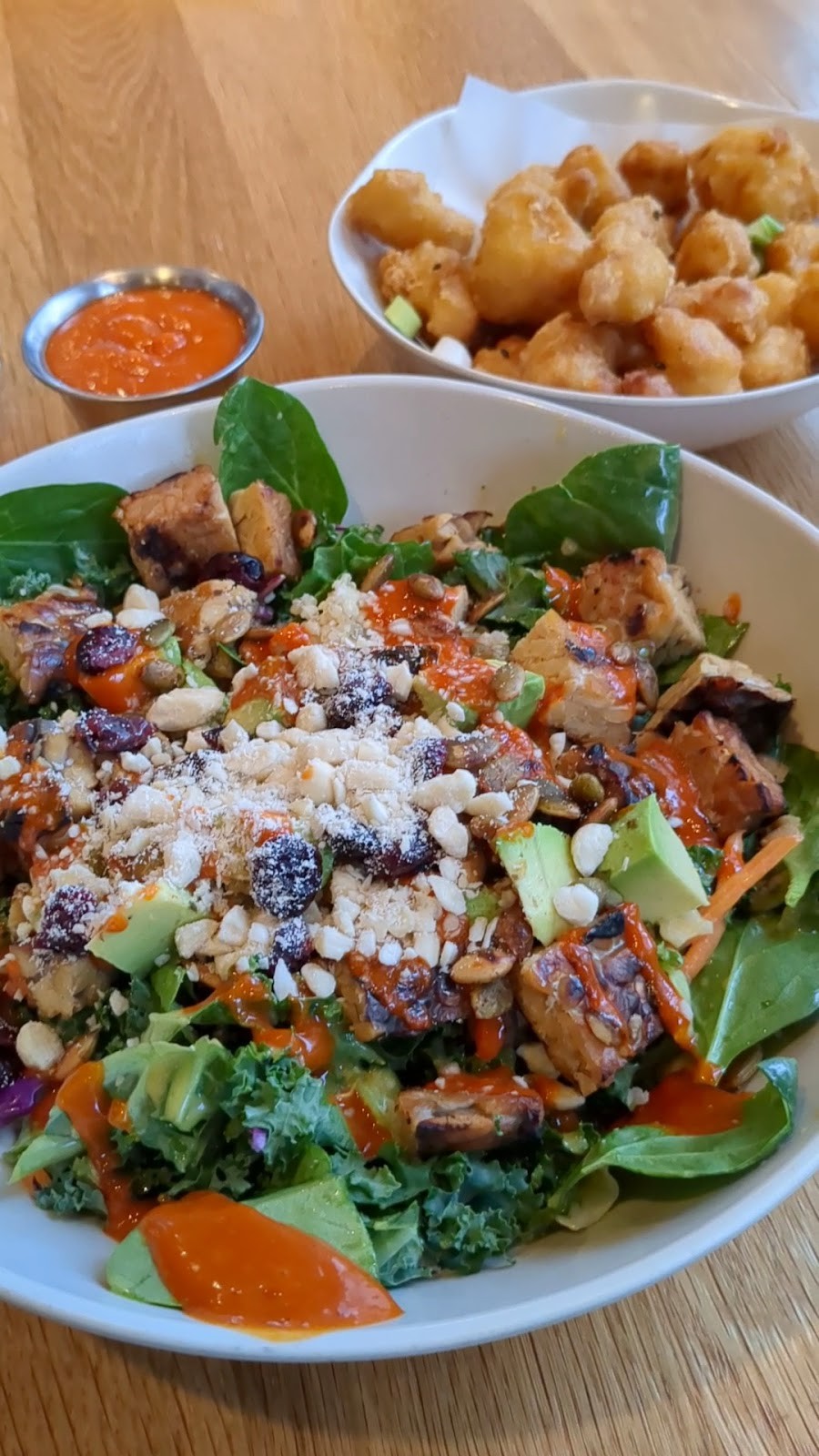 Next Level Veggie Grill: food & drinks