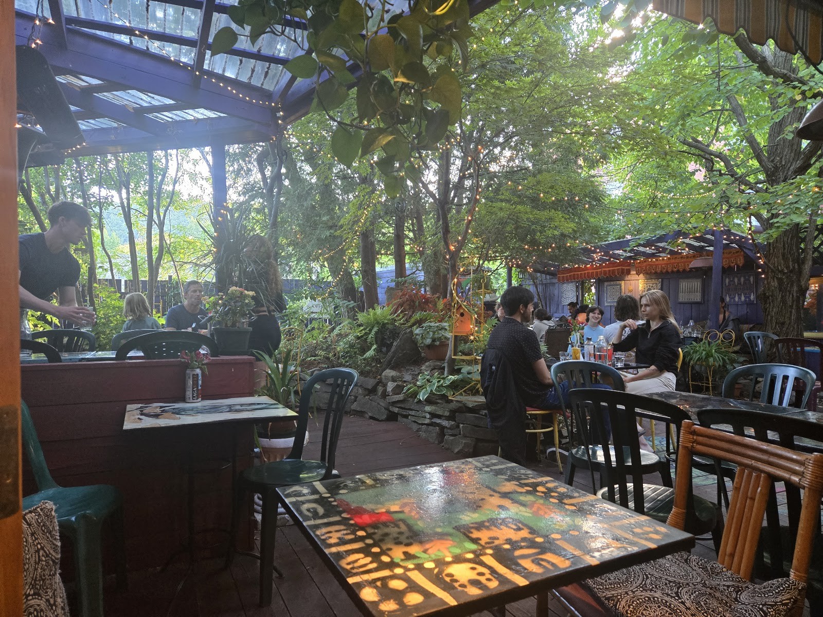 Café Santropol: the place