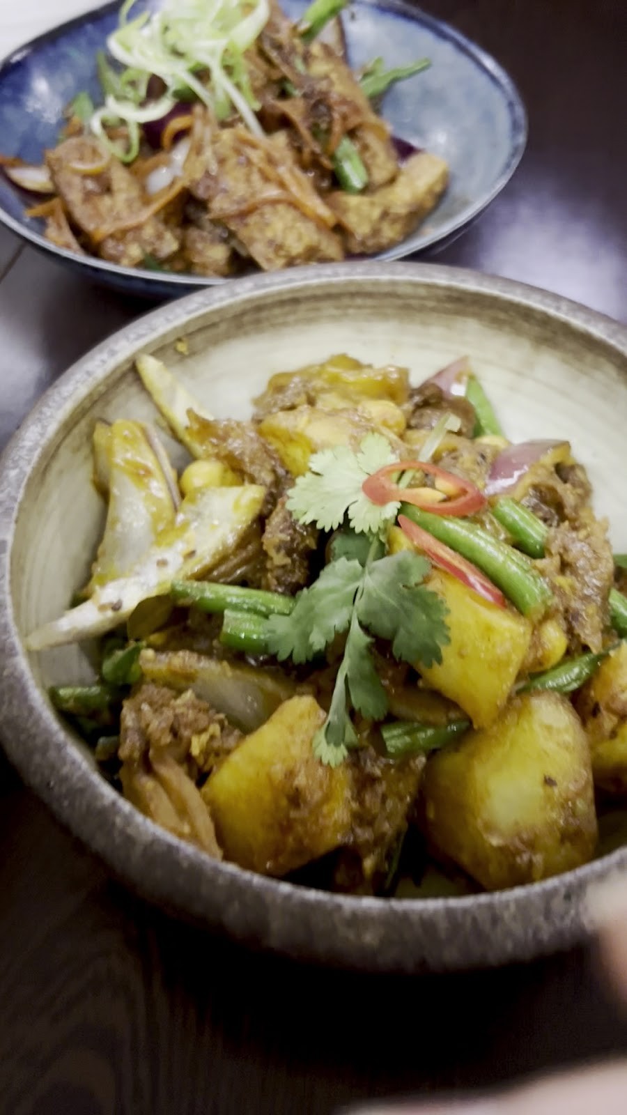 Suissi Vegan Kitchen: food & drinks