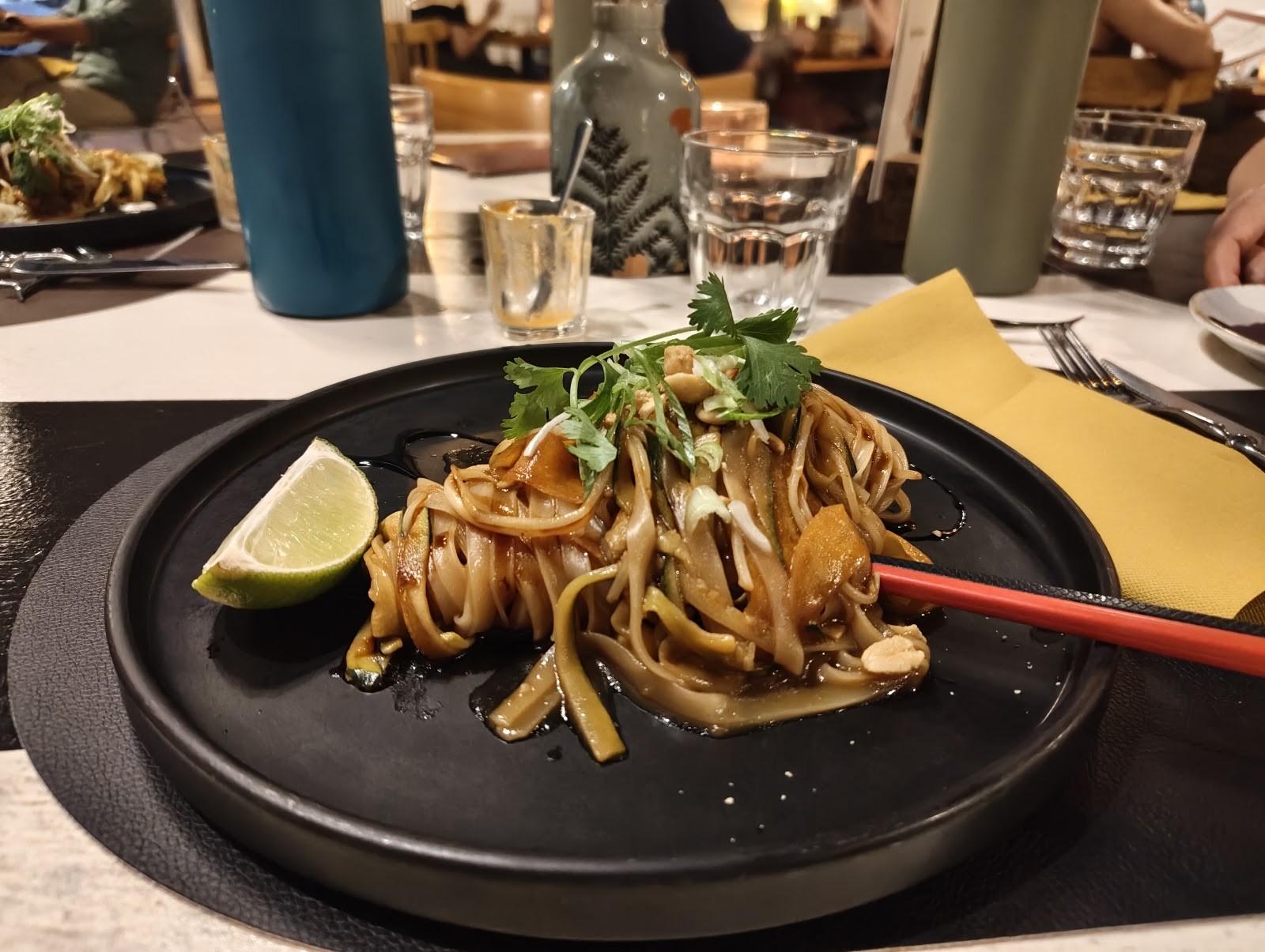 Romeow Cat Bistrot: food & drinks