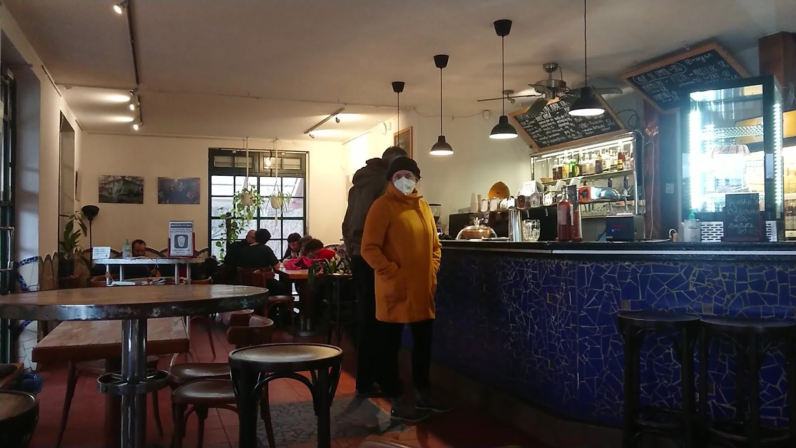 Café na půl cesty: the place
