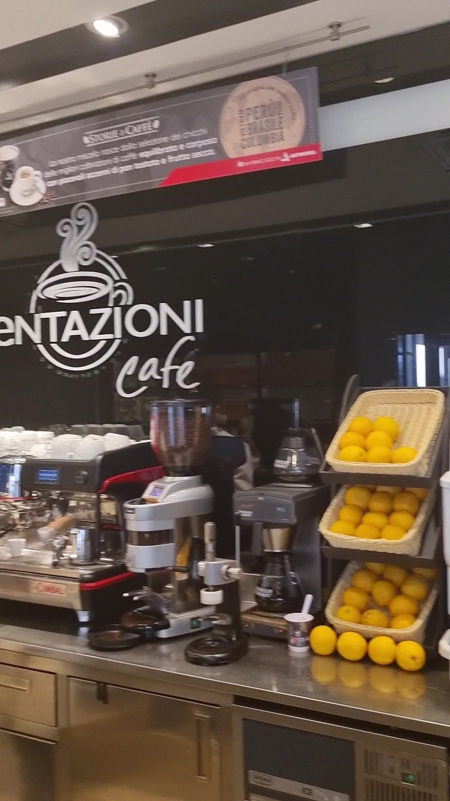 Tentazioni Café: the place