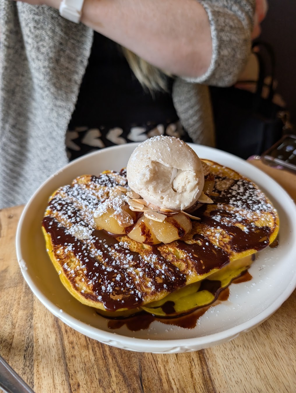 Lola Rosa Place-des-Arts: food & drinks