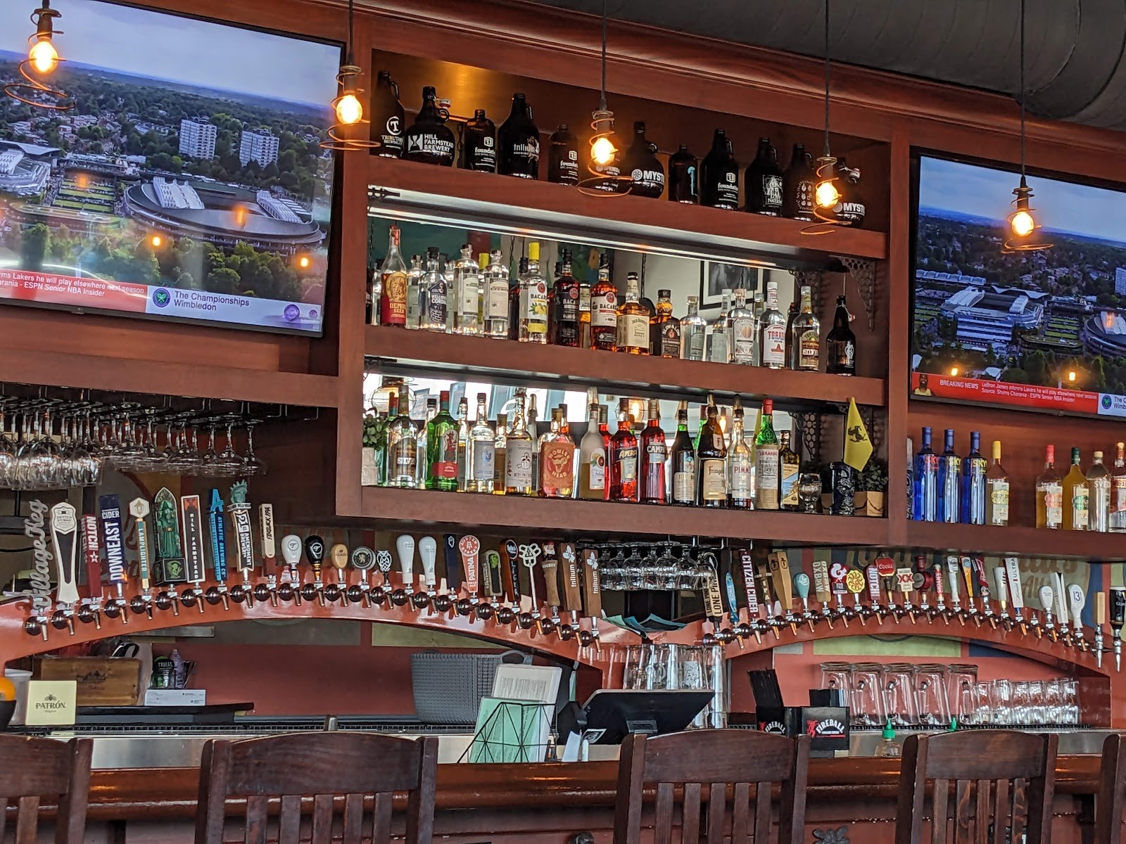 Lulu's Allston: the place