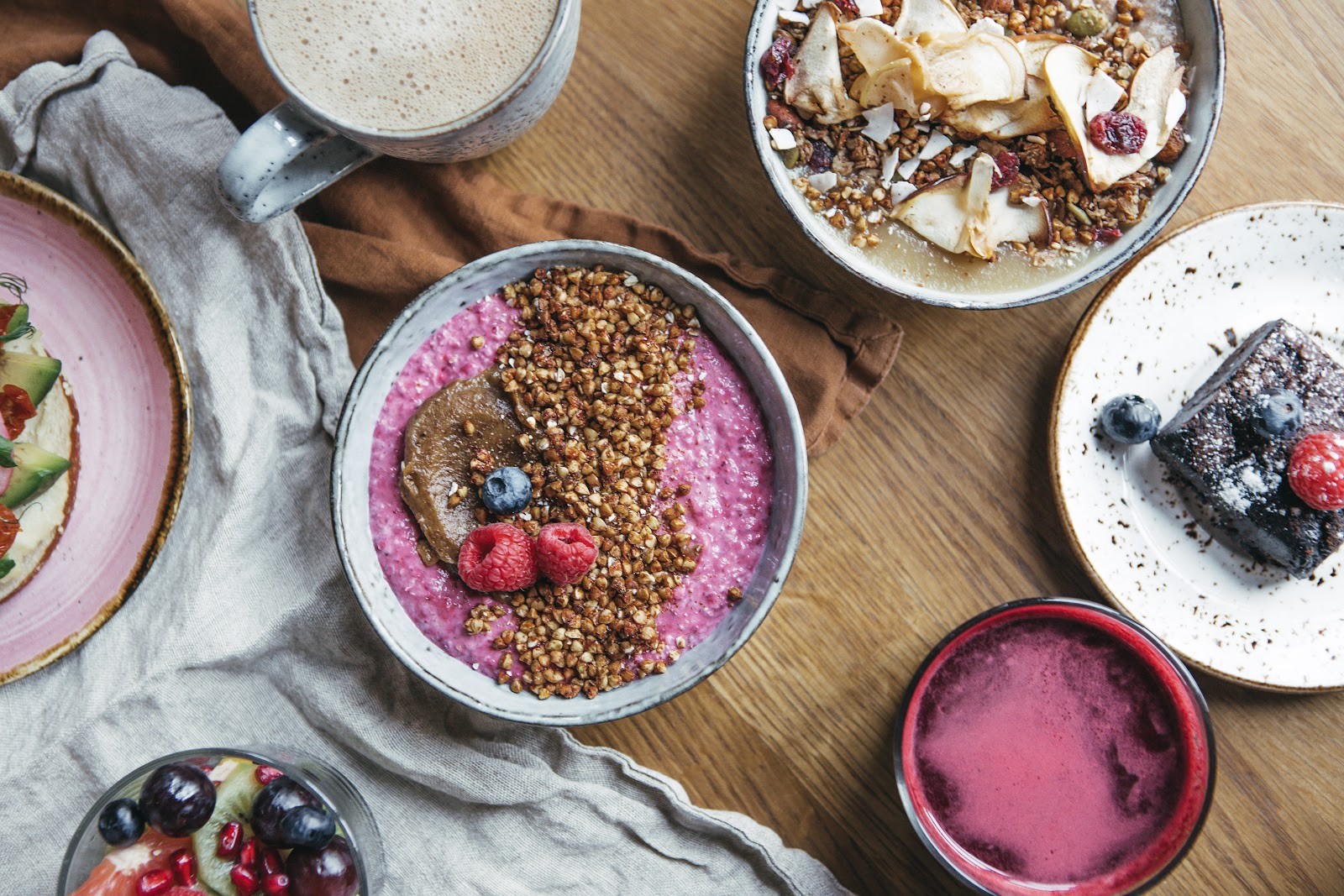 Roots Helsinki Yoga Studio & Cafe: food & drinks