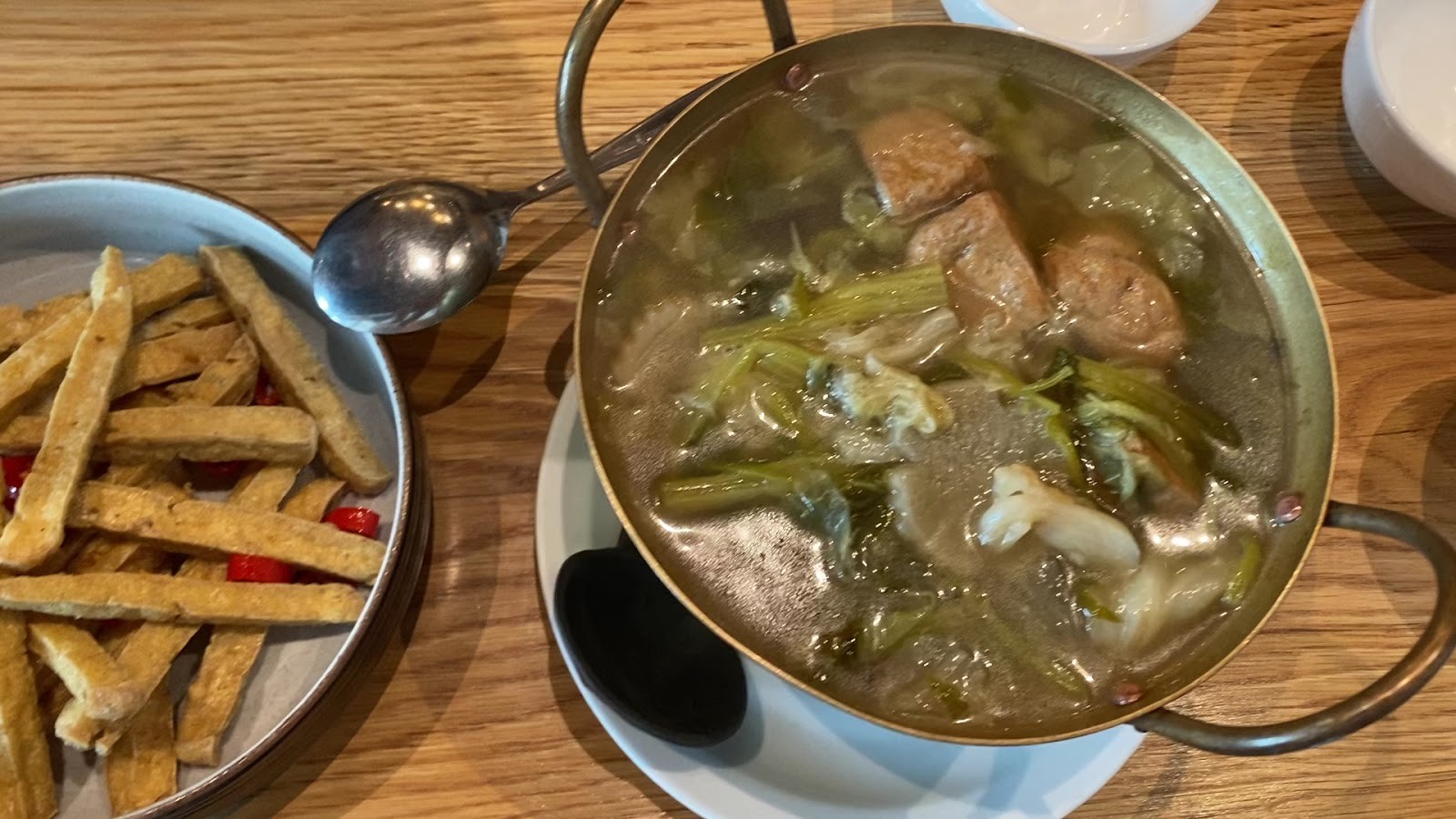 Baan Ying Plant-Based: food & drinks