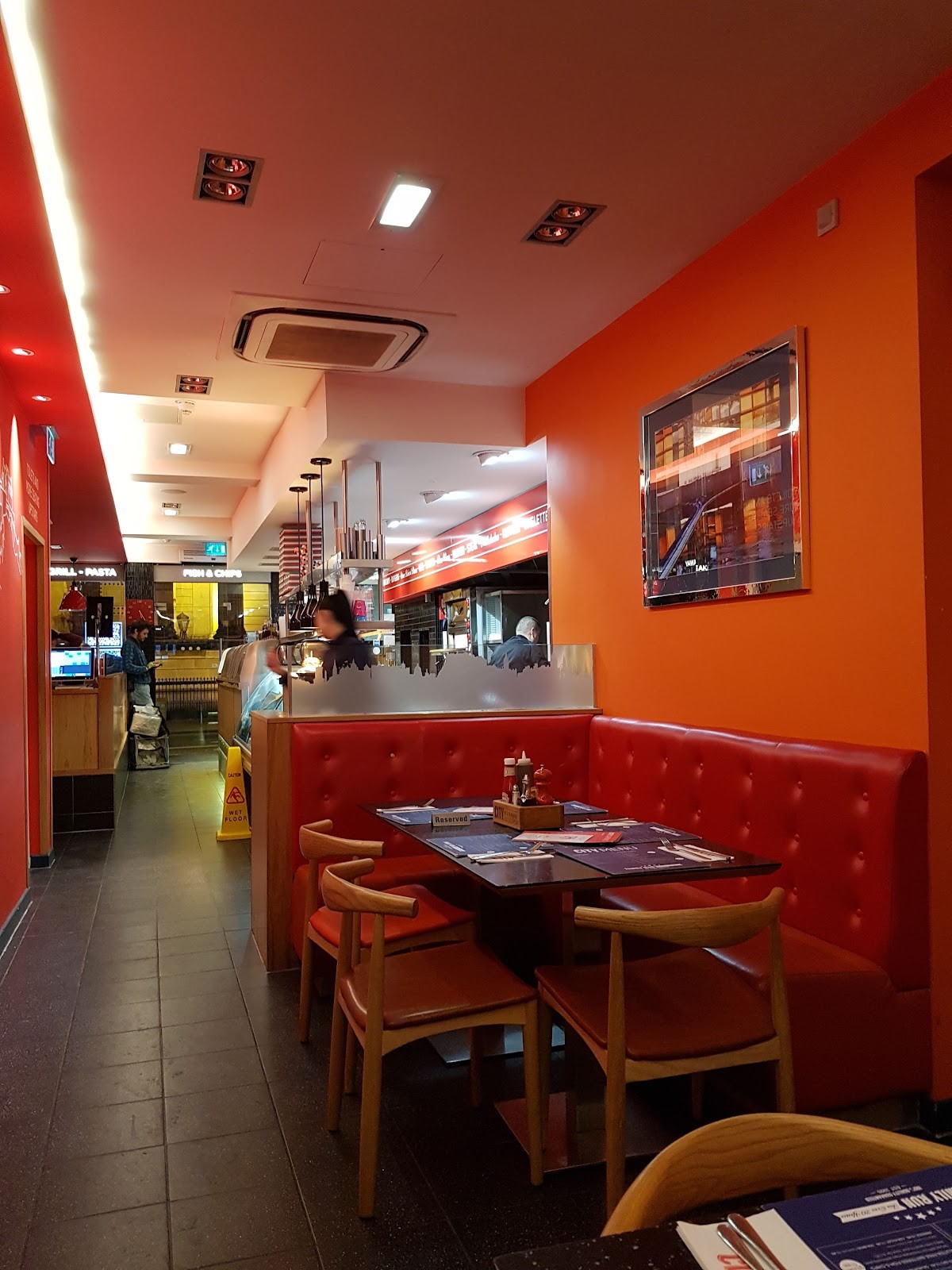 City Restaurant Fish & Chips: the place