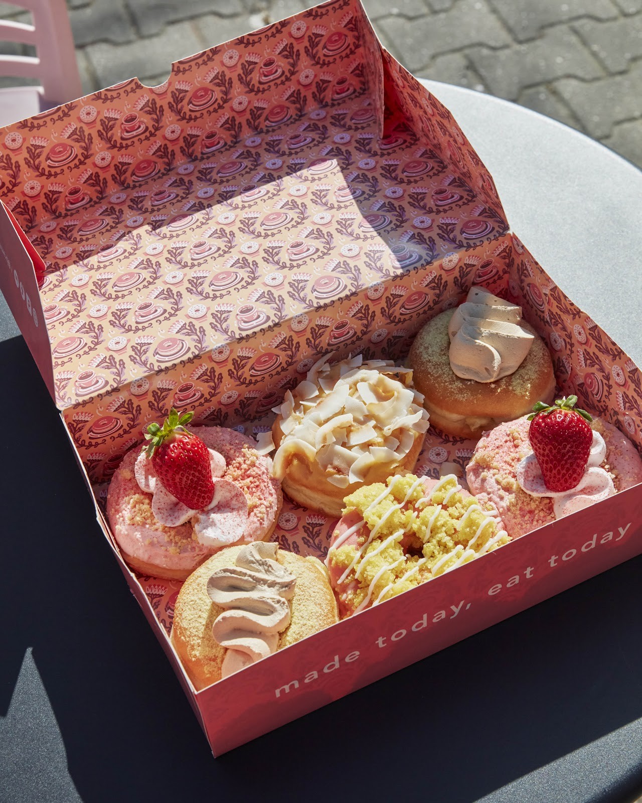 Brammibal's Donuts: food & drinks