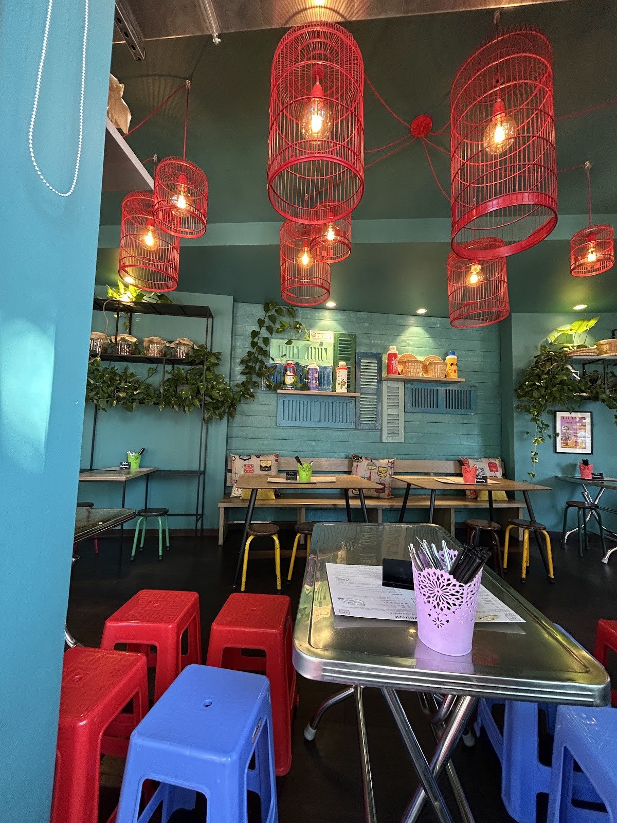 Chi thu: the place