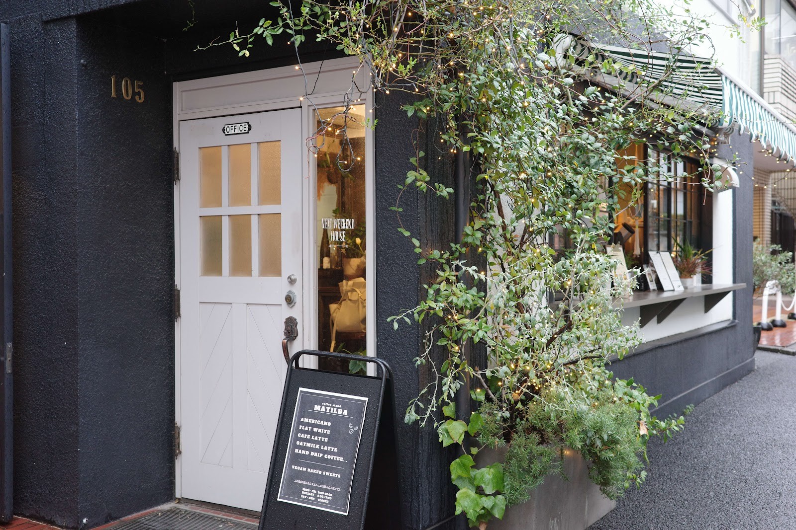 Matilda Coffee & Vegan bakes(coffee stand)standing only: the place