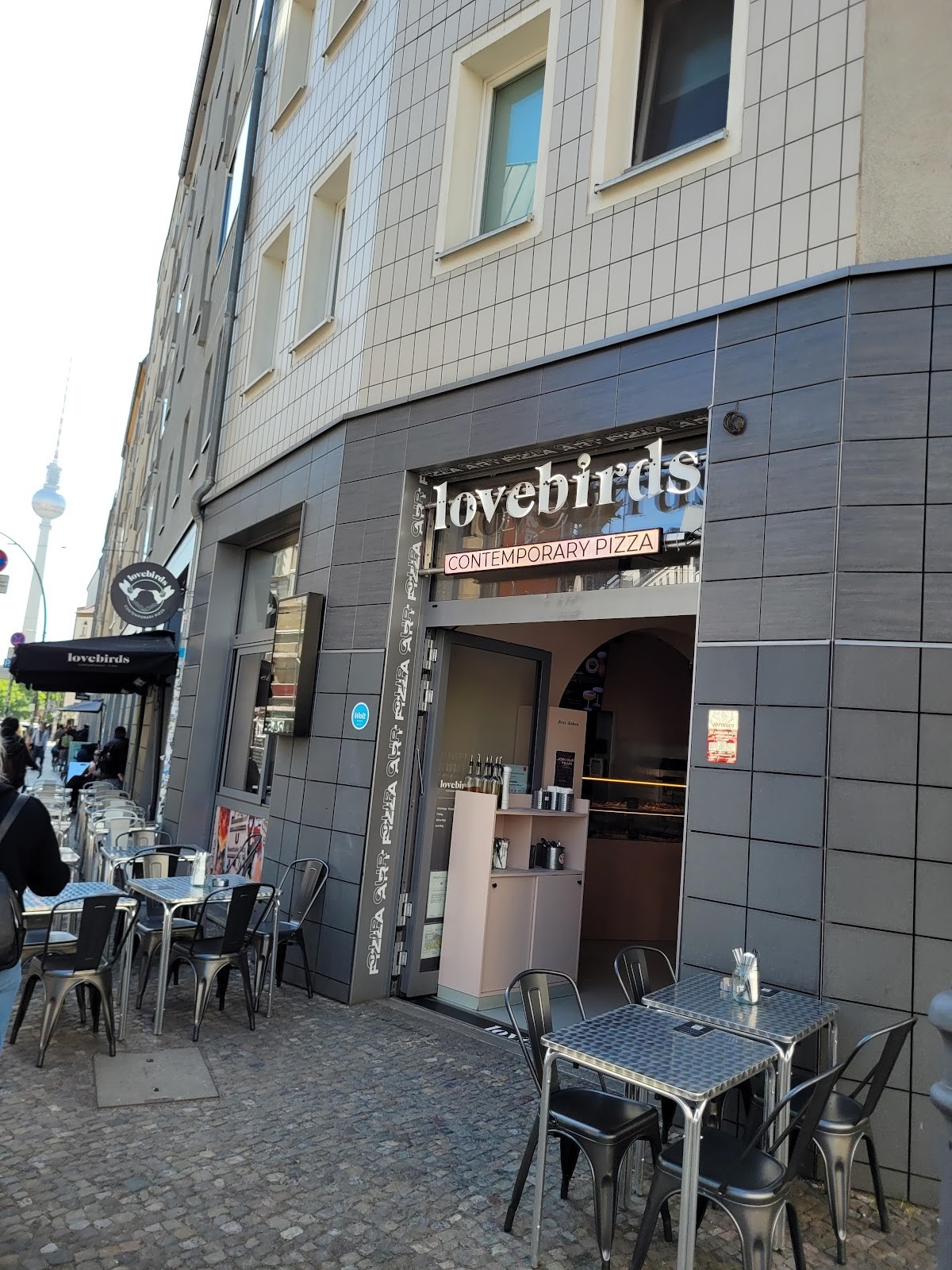 Lovebirds - Contemporary Pizza: the place
