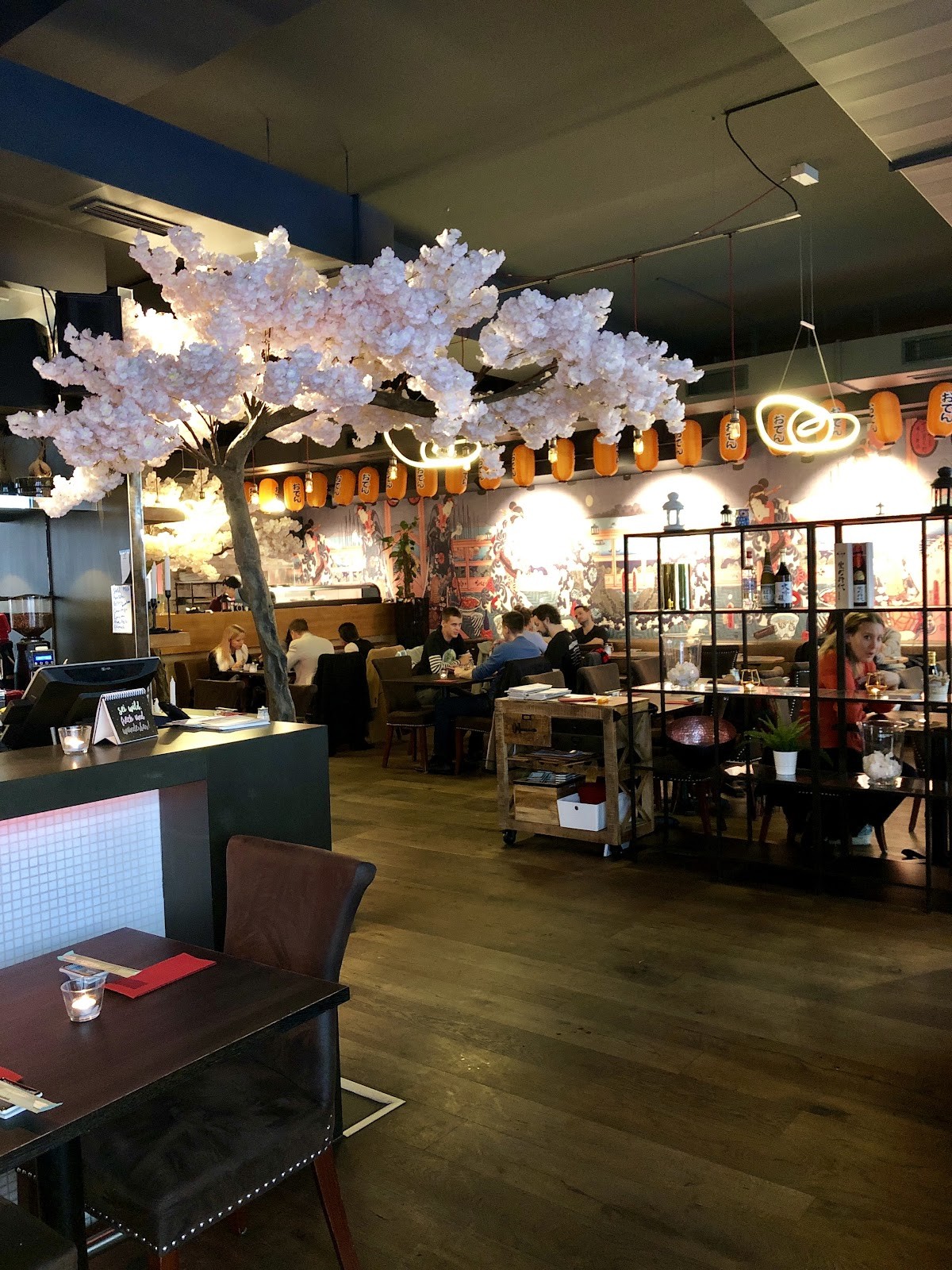 QQ Sushi Zürich: the place