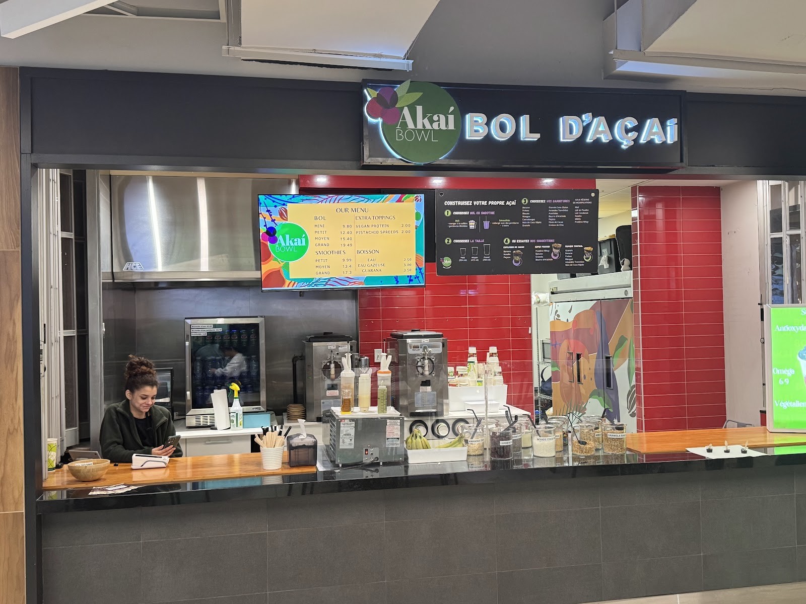 Akai Bowl Health Food Smoothie and Bowl of Acai: the place