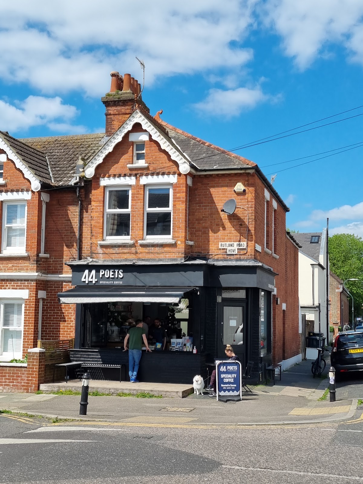 44 Poets: the place