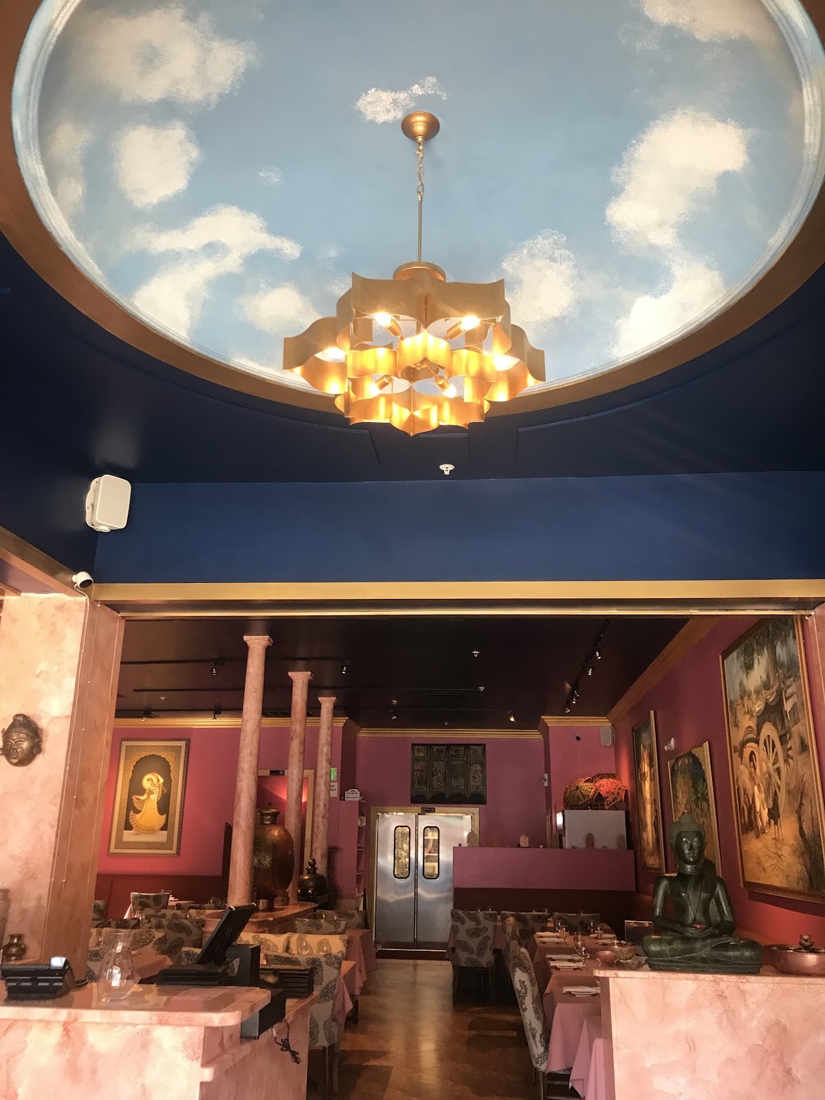 Mission Curry House: the place