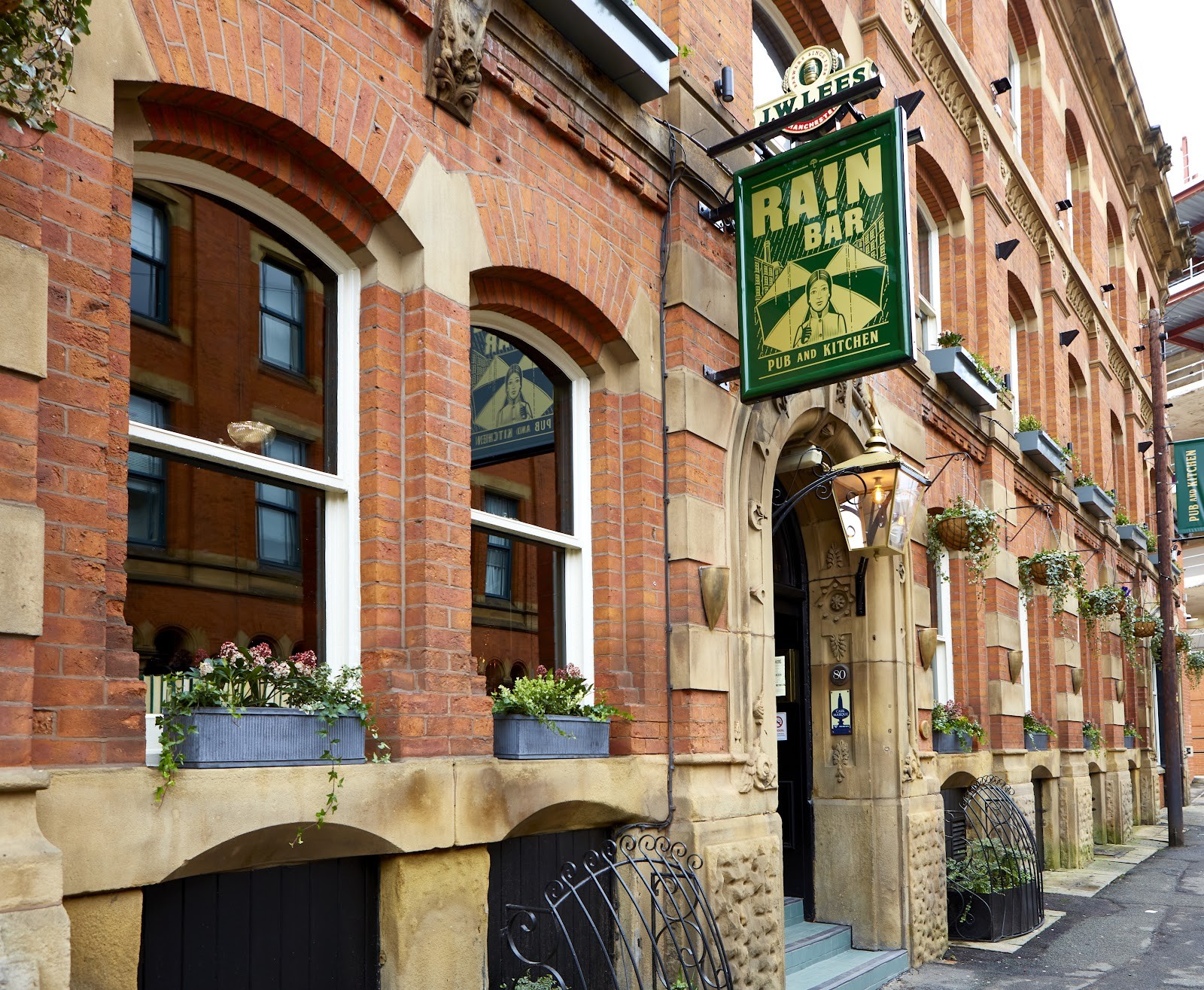 Rain Bar: the place