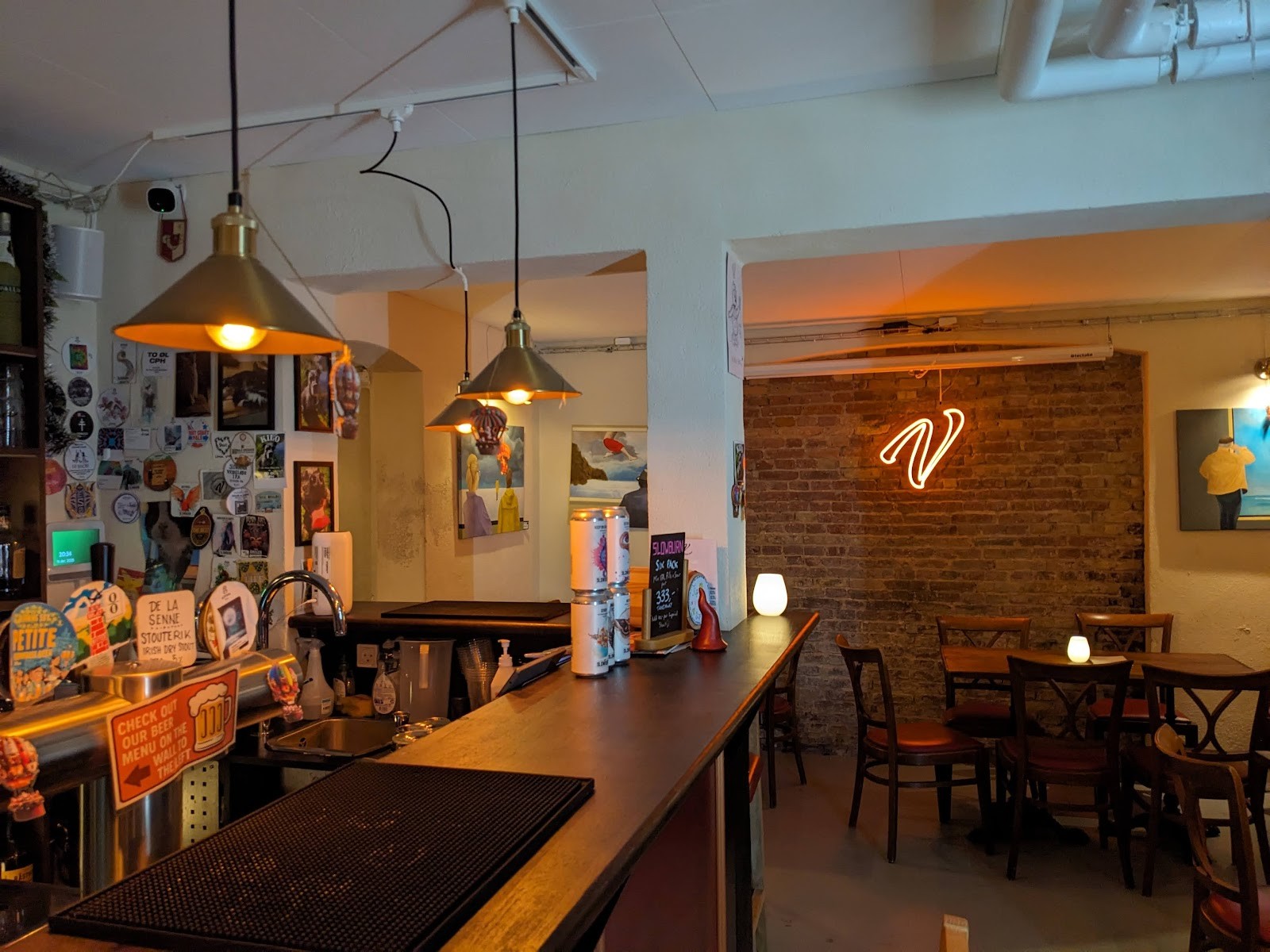 Viktoria Bar: the place