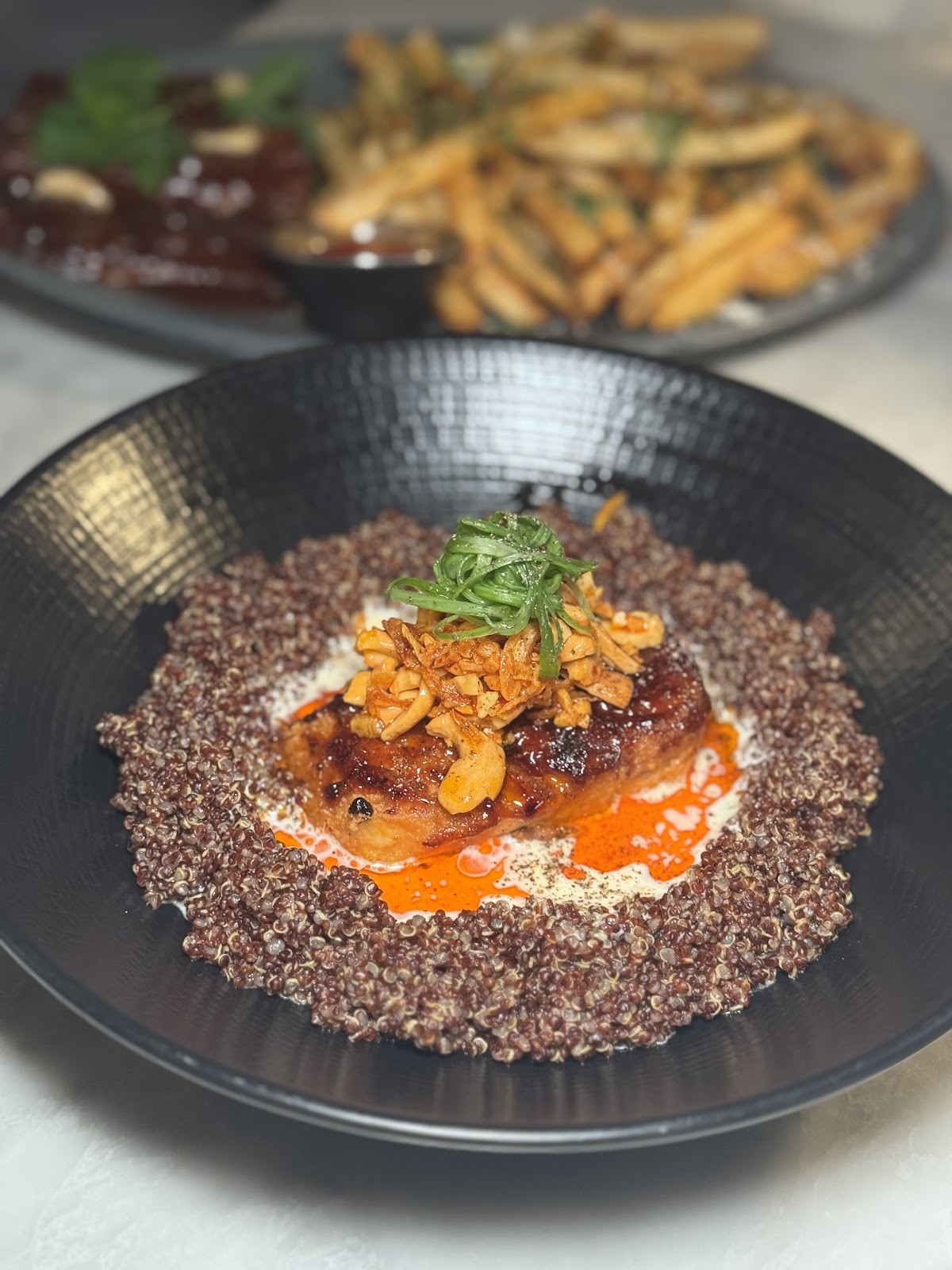 Willow Vegan Bistro: food & drinks