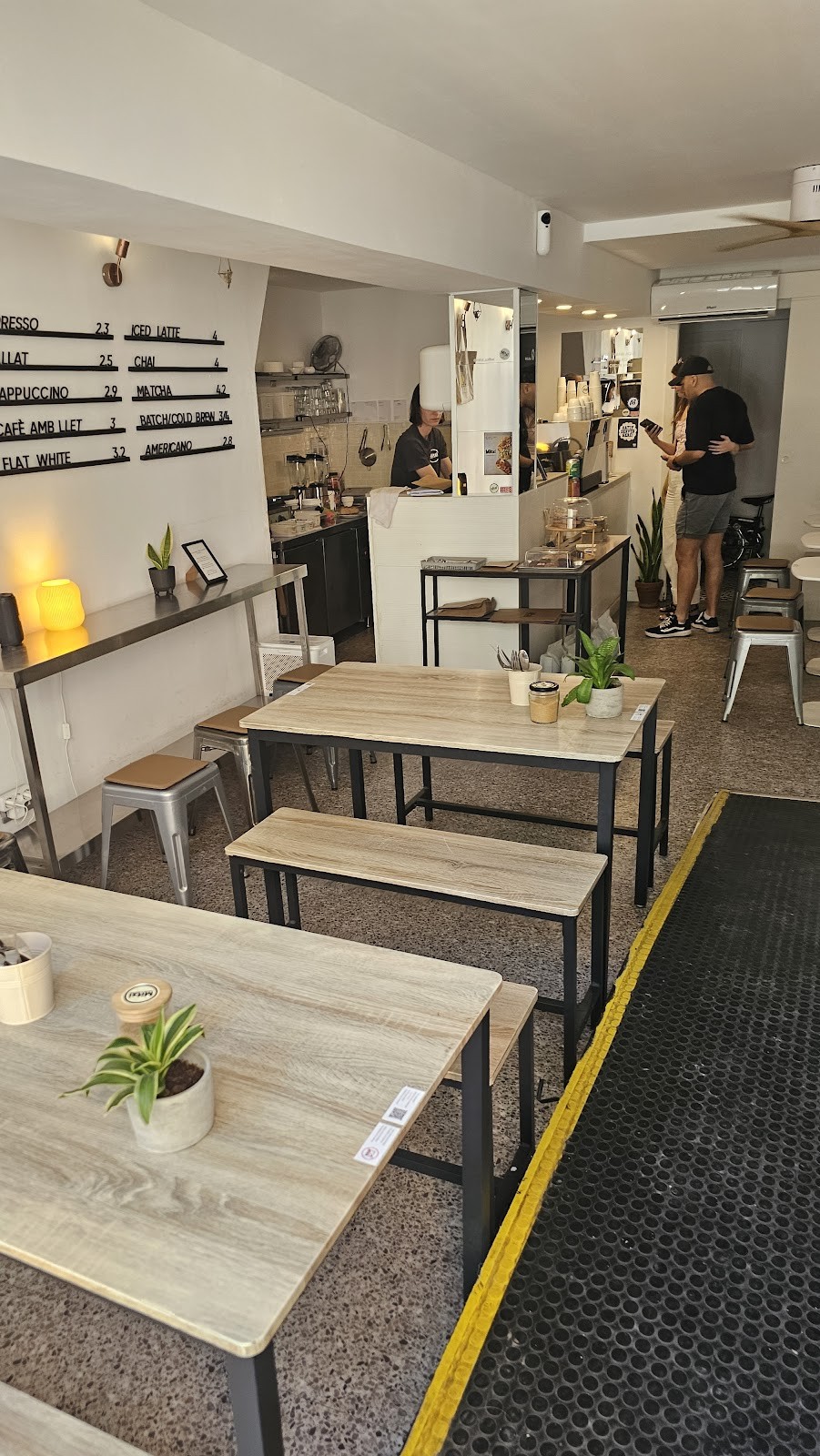 Mitzi Coffee & Brunch: the place