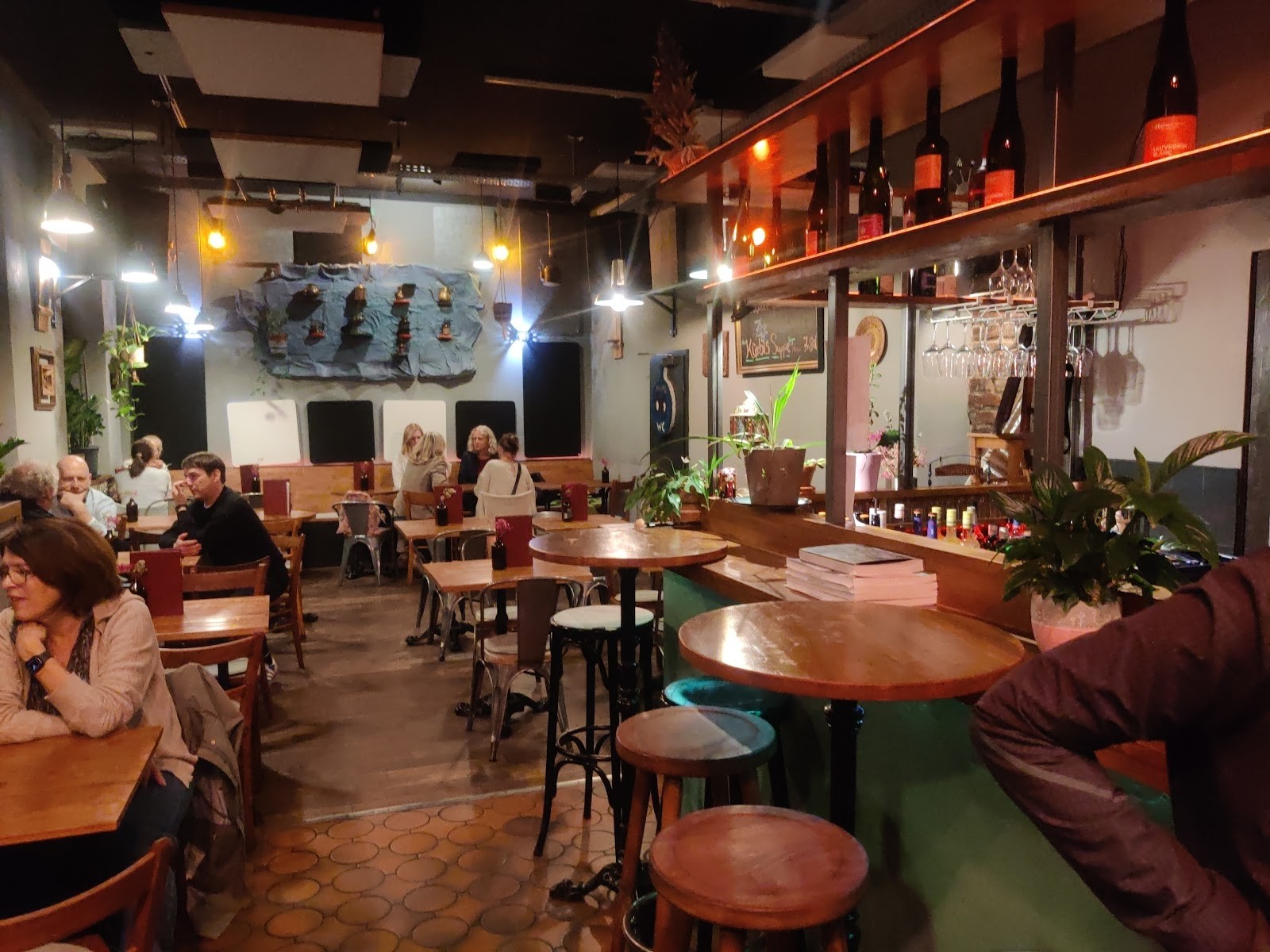 CabiNett Restaurant Nippes: the place