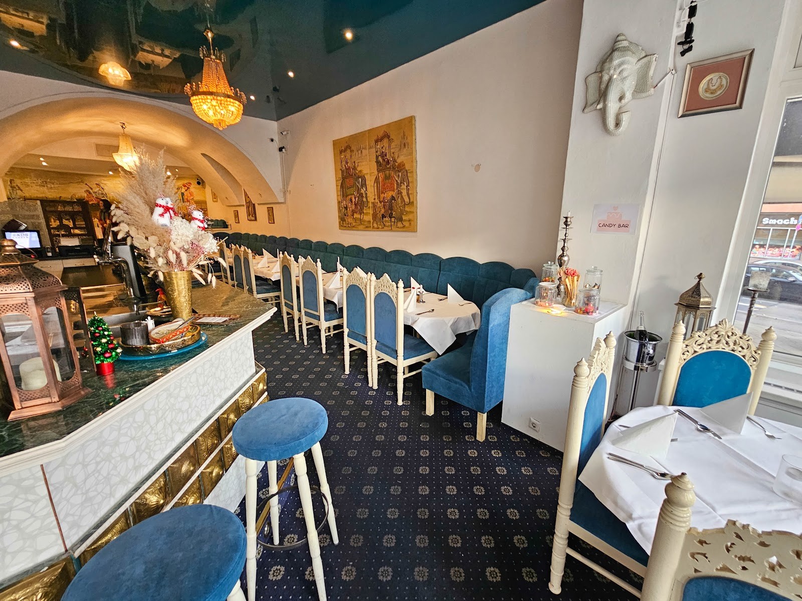 Delhi Tandoori: the place