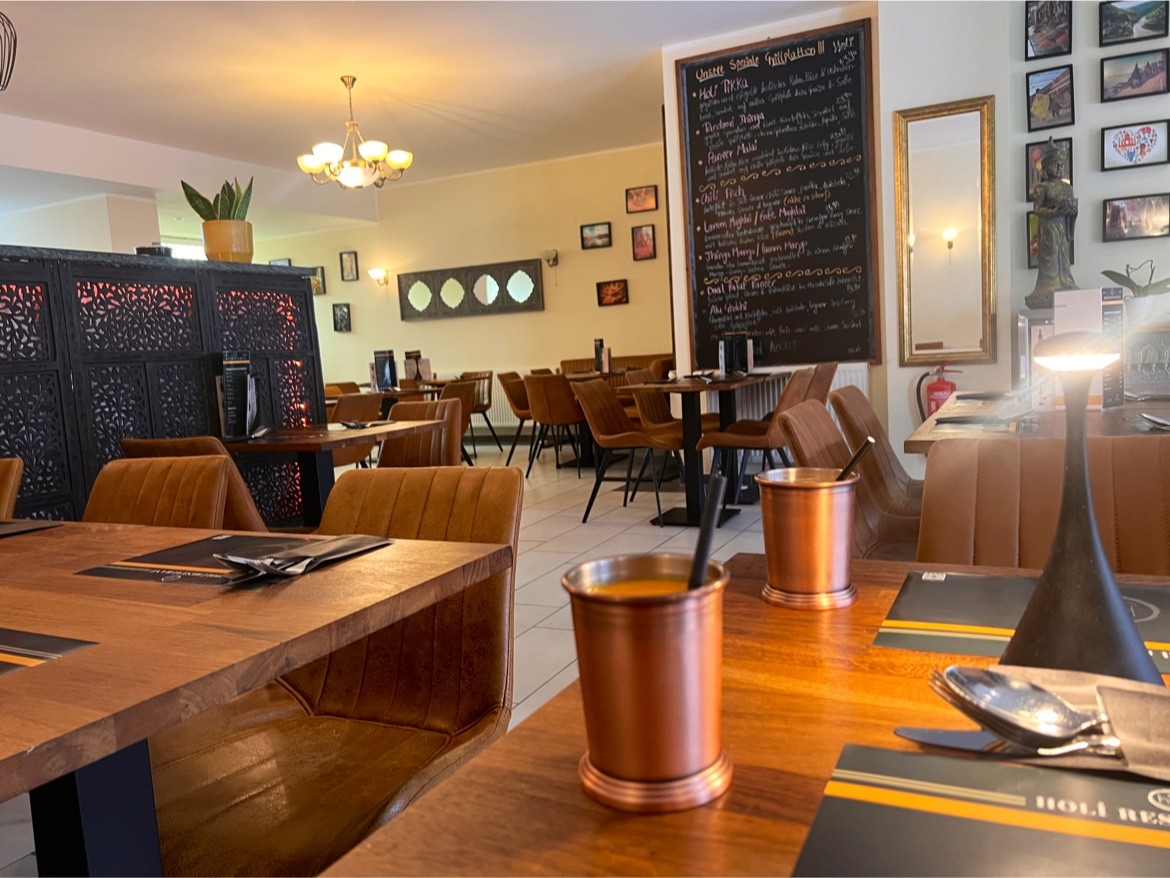 Holi - Indian Restaurant & Cocktail Bar: the place