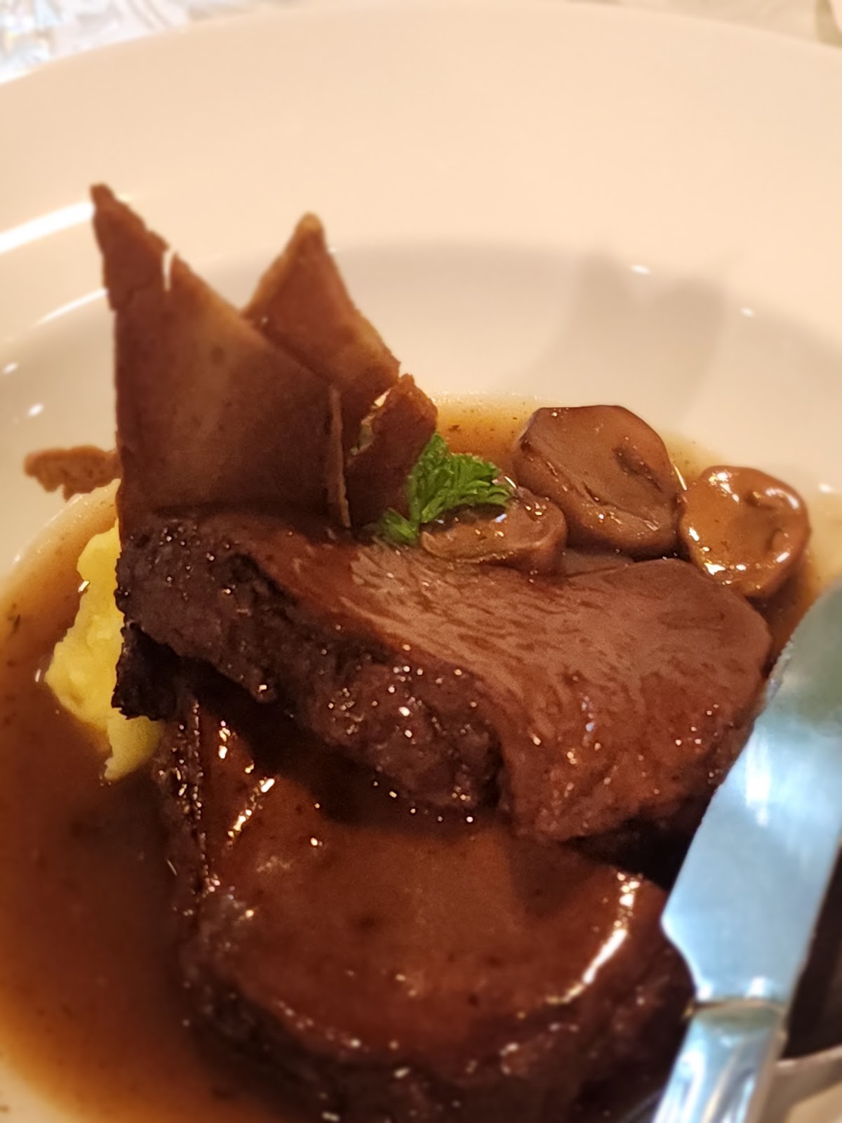 The Vegetarian Cottage: food & drinks