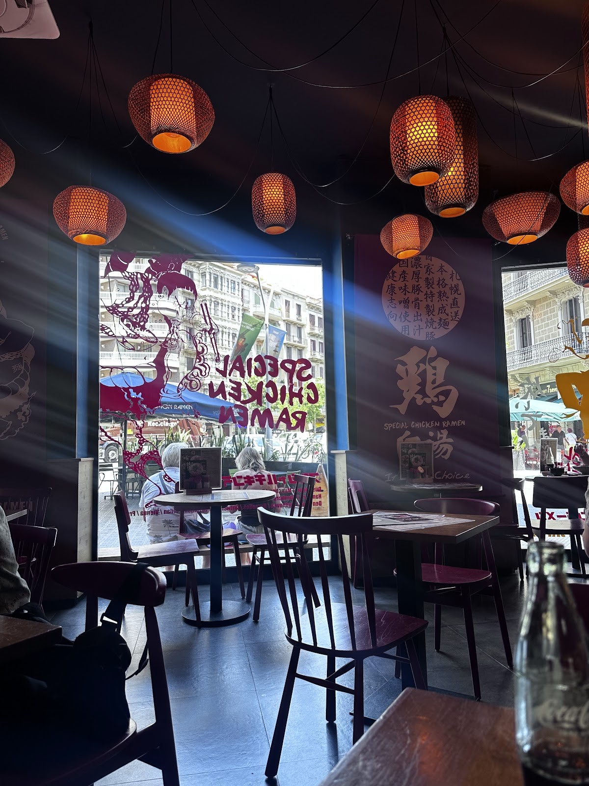 Umaimon Barcelona Balmes Chicken Ramen: the place