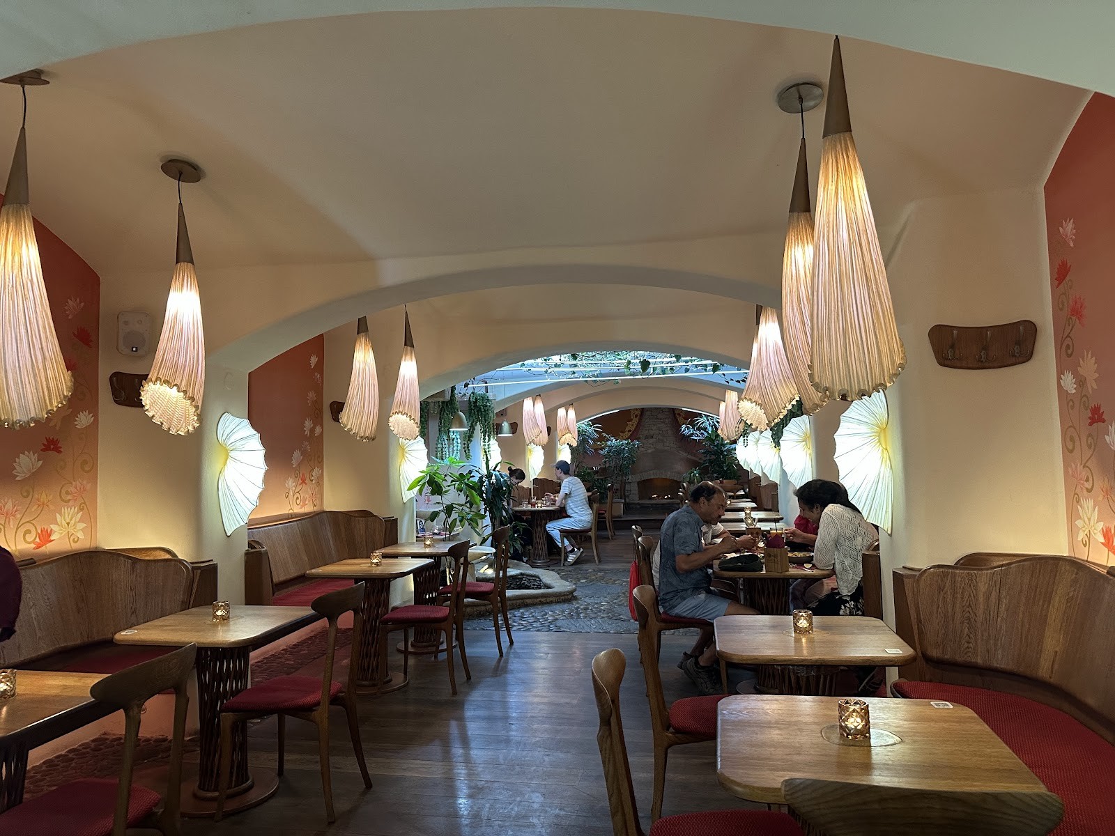 Maitrea restaurace: the place