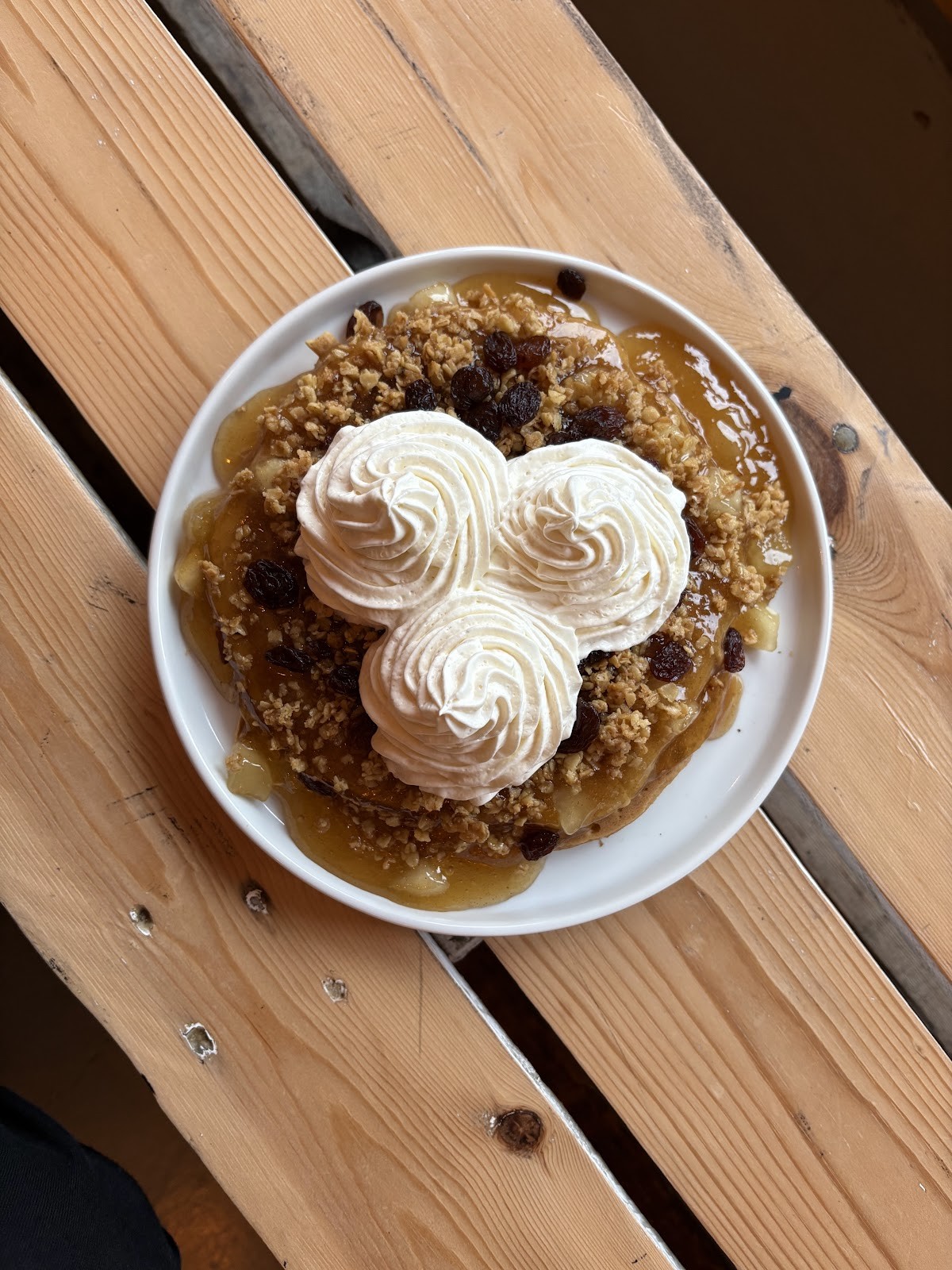 Black Cat café: food & drinks