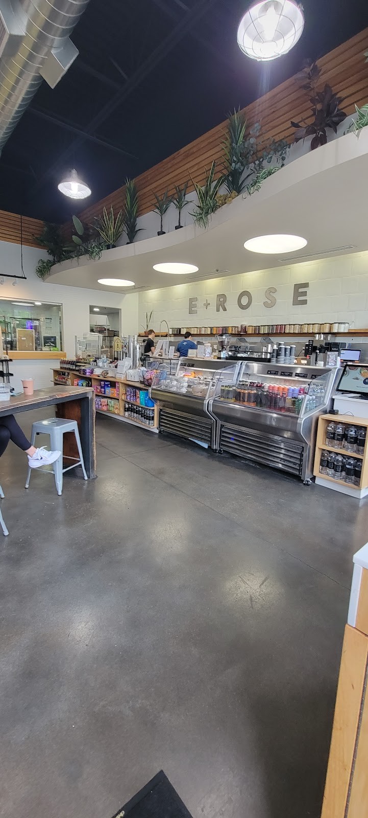 E+ROSE Wellness Cafe - Brentwood: the place
