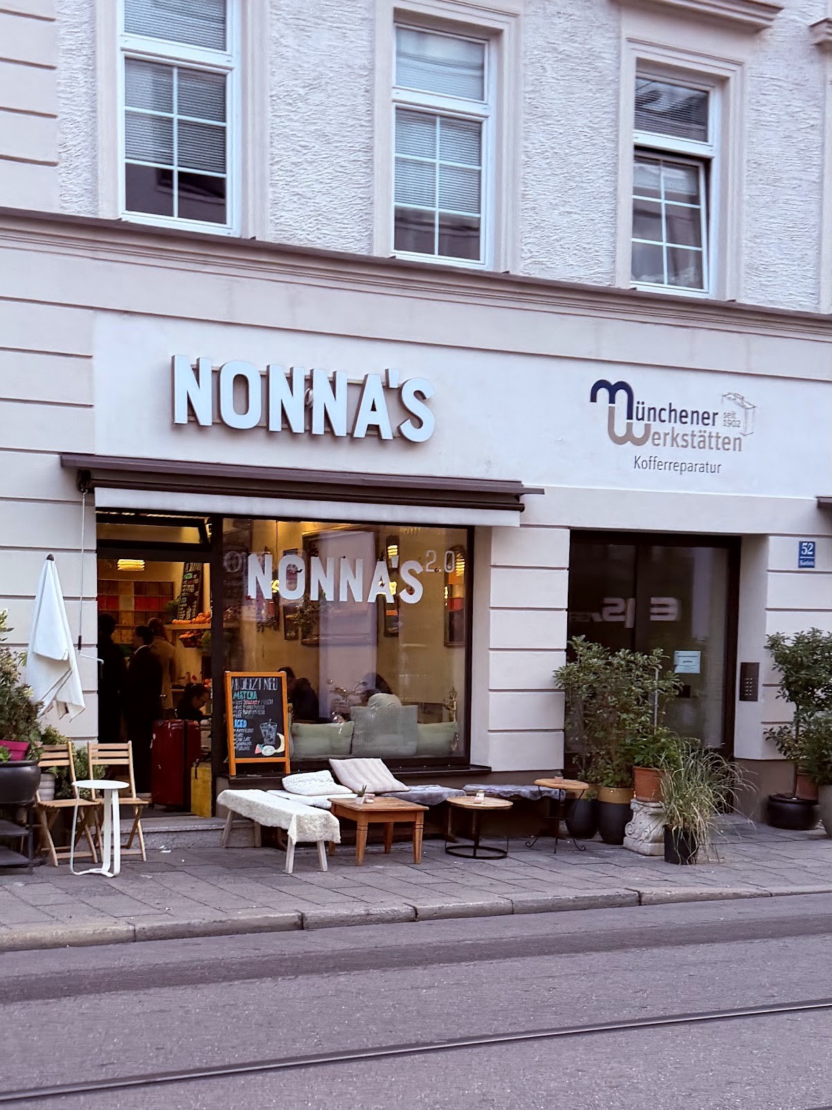 Nonna's Café: the place