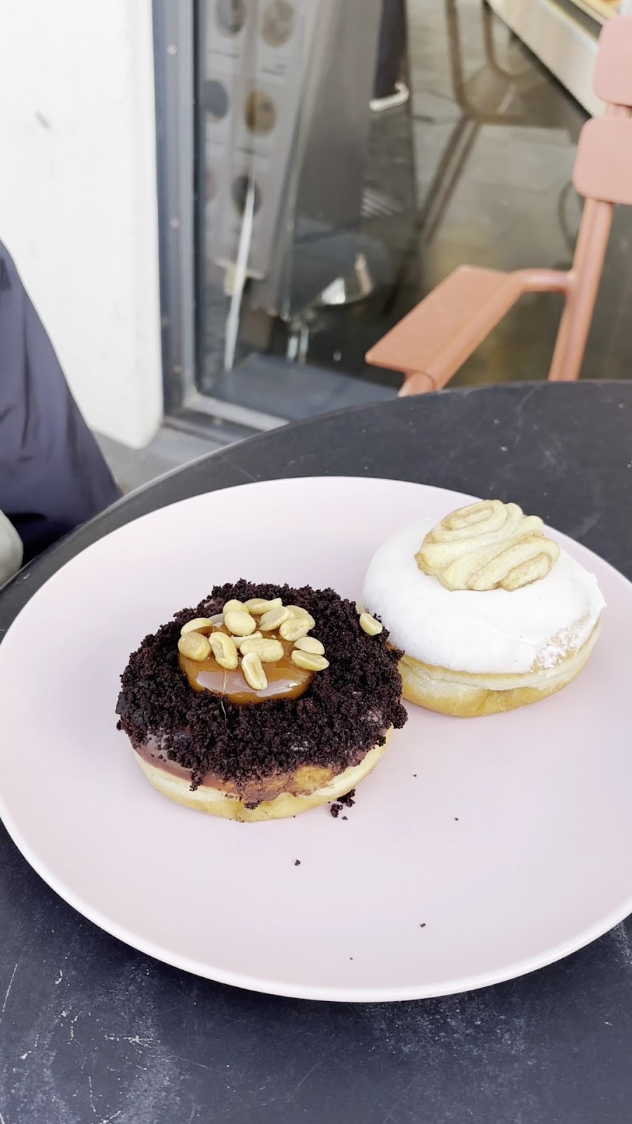 Brammibal's Donuts: food & drinks