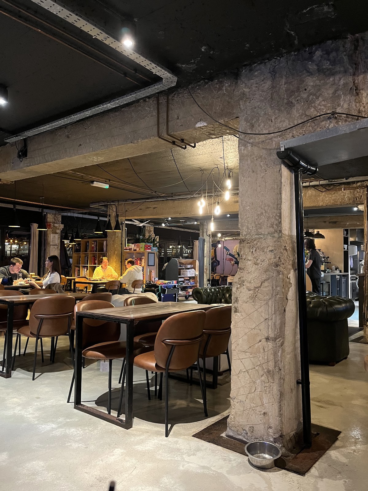 Loading Bar: the place