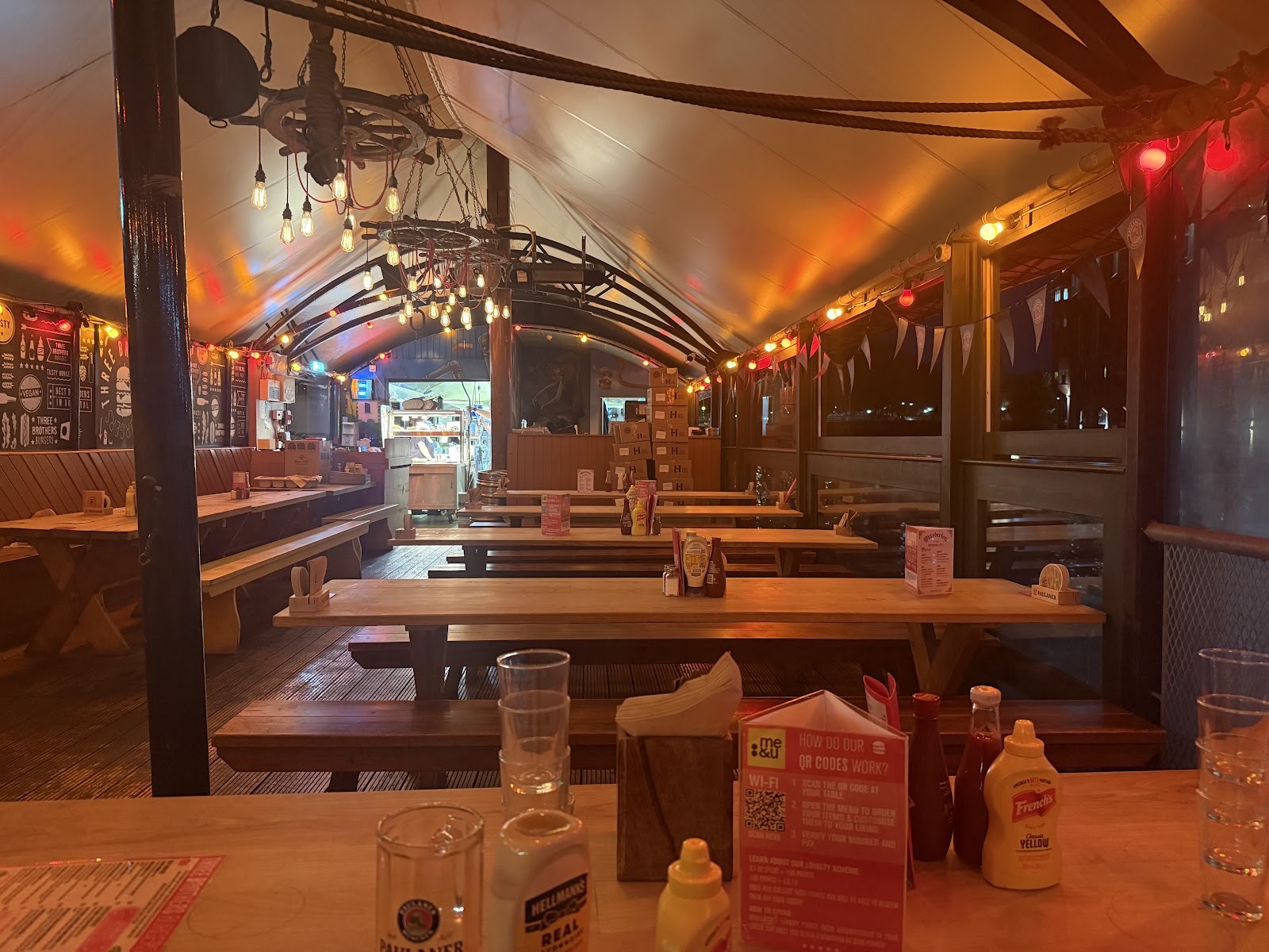 Three Brothers Burgers: the place