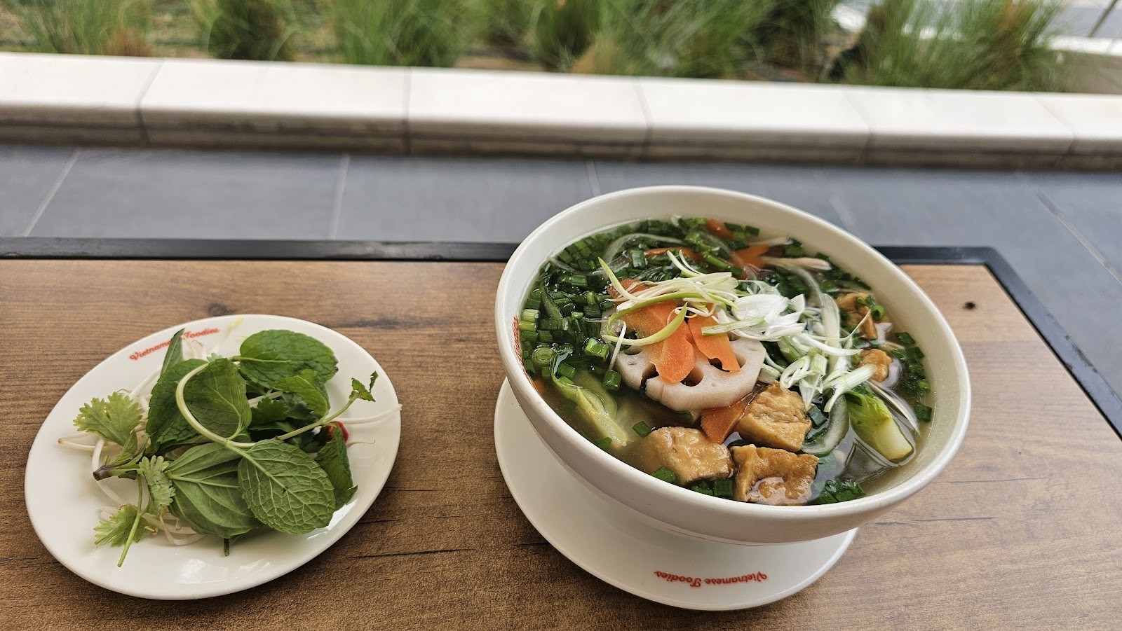 Vietnamese Foodies Creek Harbour: food & drinks