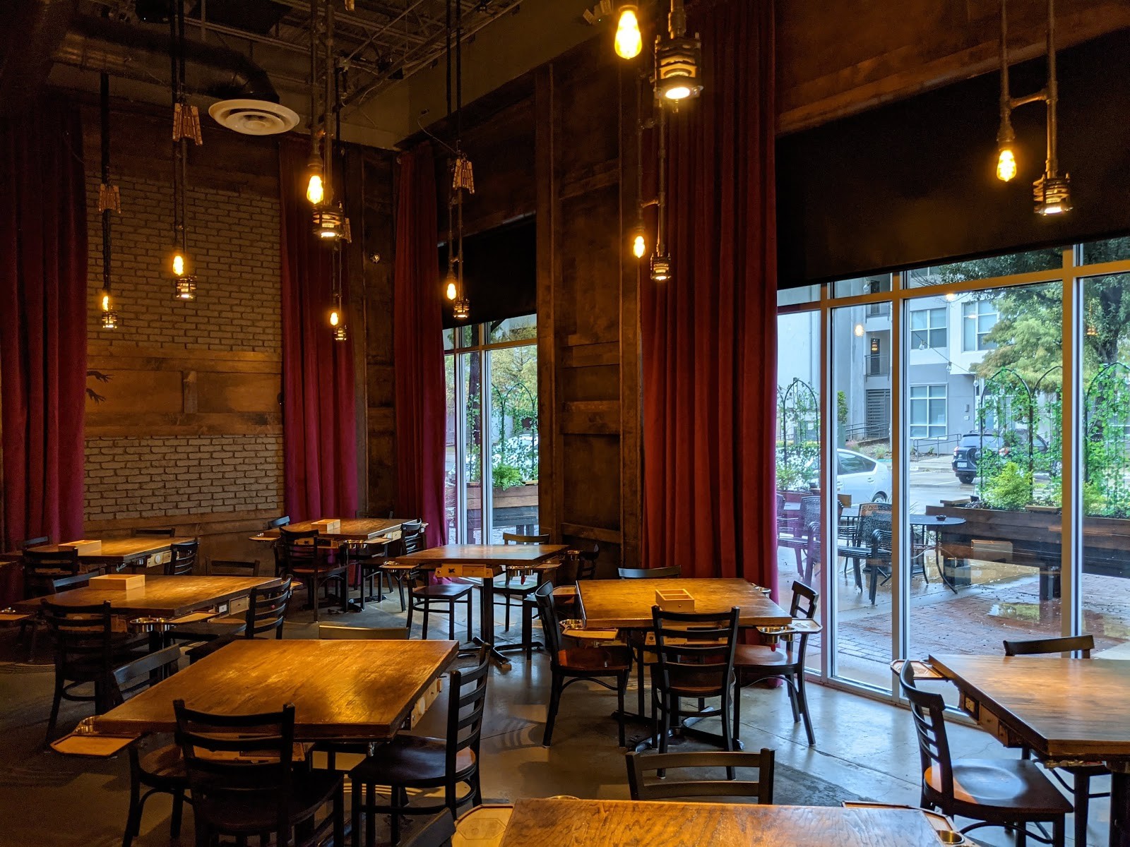 Vigilante Gastropub & Games: the place