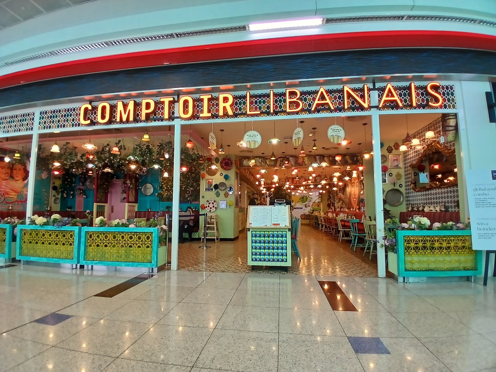 Comptoir Libanais: the place