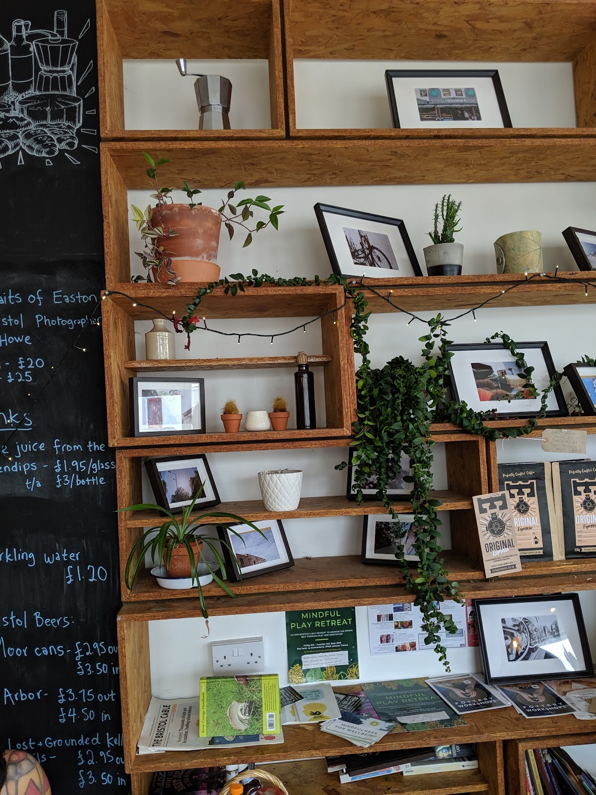 No12 Easton · Cafe: the place