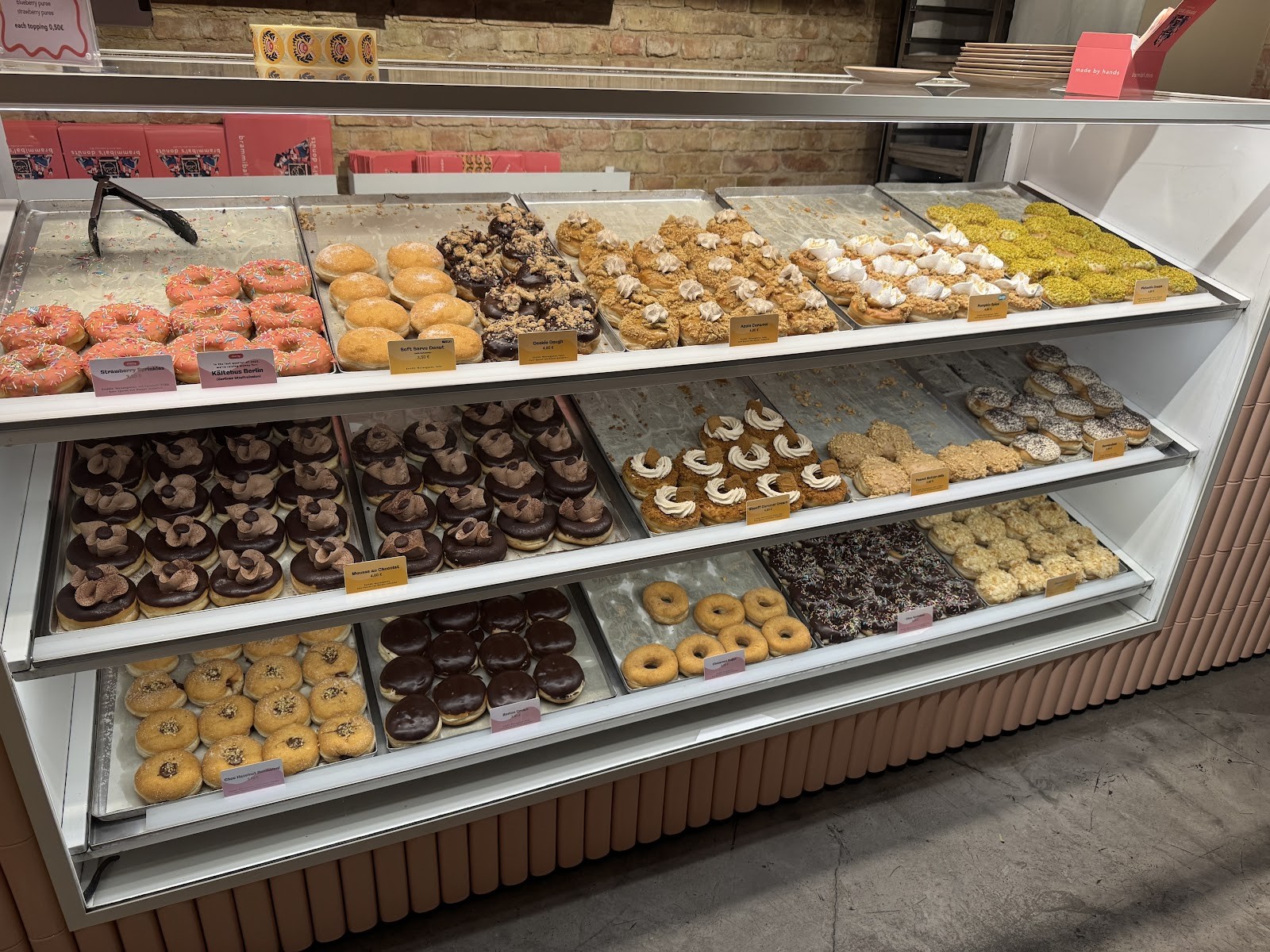 Brammibal's Donuts: the place