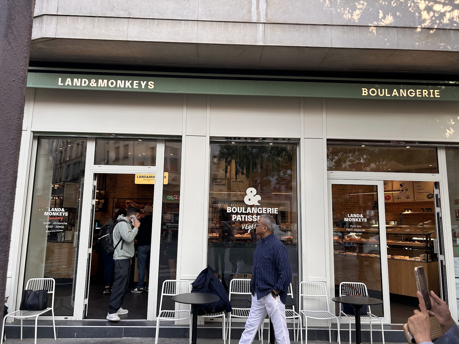 Land&Monkeys Beaubourg: the place